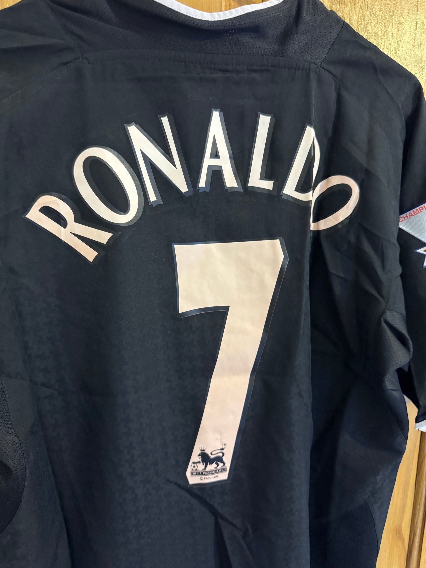 Manchester United Football Shirt - 2003 / 2004 - Away - Small - #7 Cristiano Ronaldo