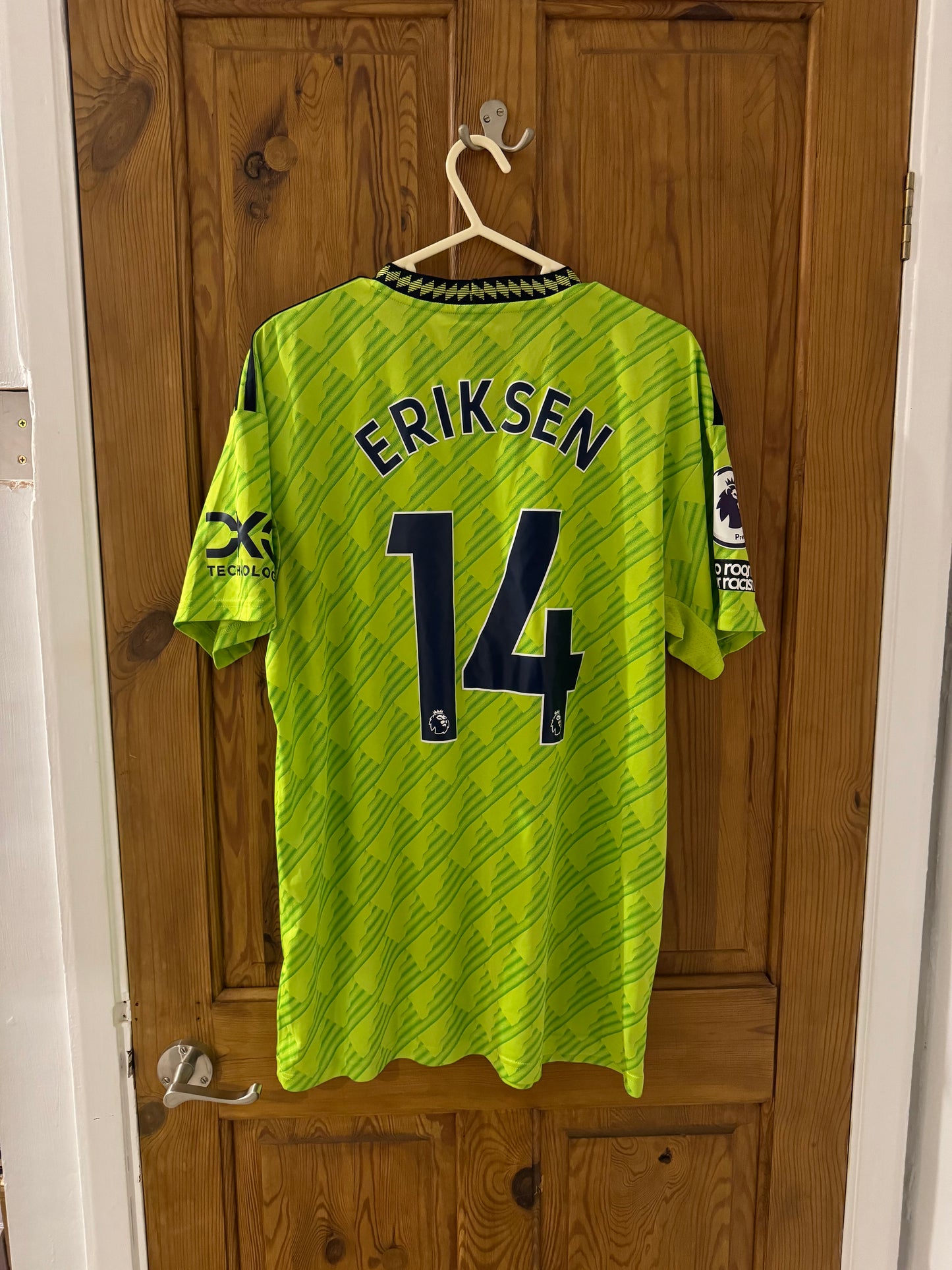 Manchester United Football Shirt - 2022 / 2023 - Third - Large - #14 Eriksen