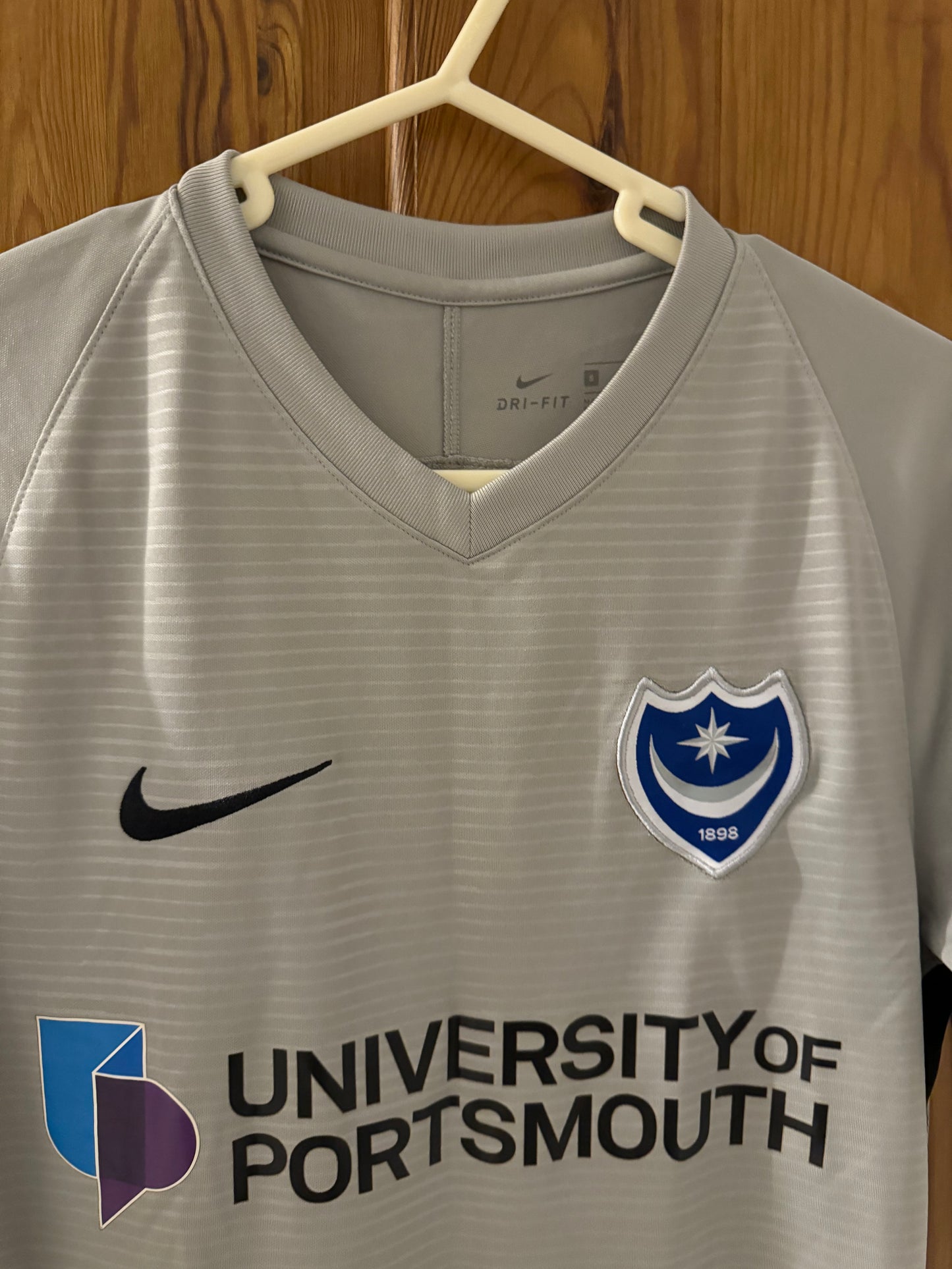 Portsmouth Football Shirt - 2019 / 2020 - Away - Small