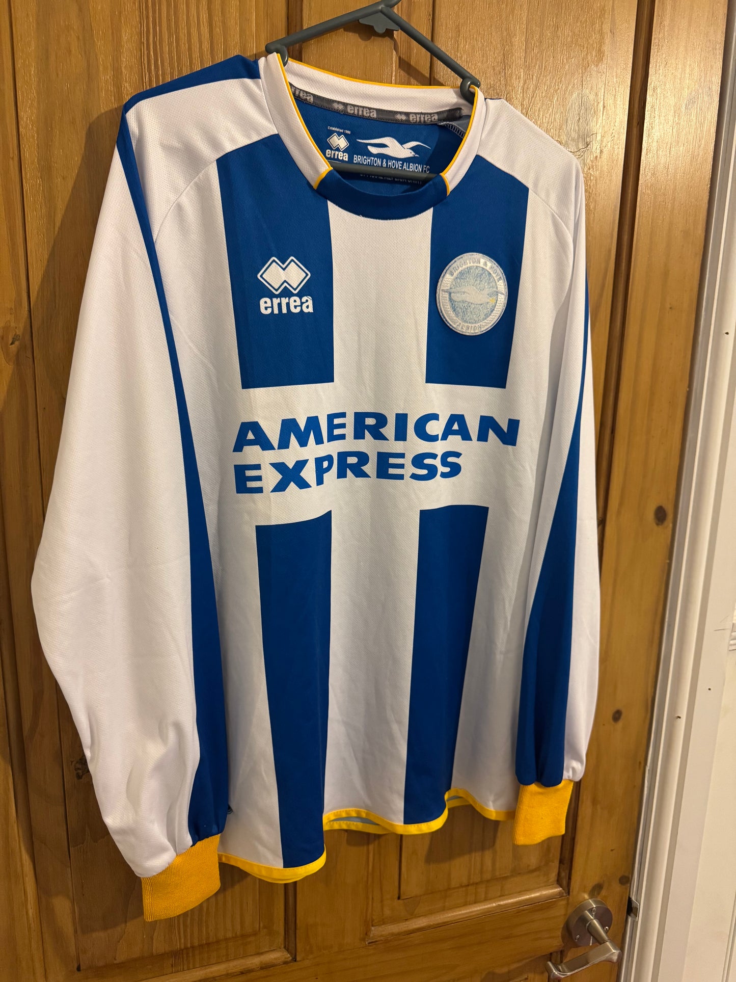 Brighton and Hove Albion Football Shirt - 2013 / 2014 - Home - Long Sleeve - Medium