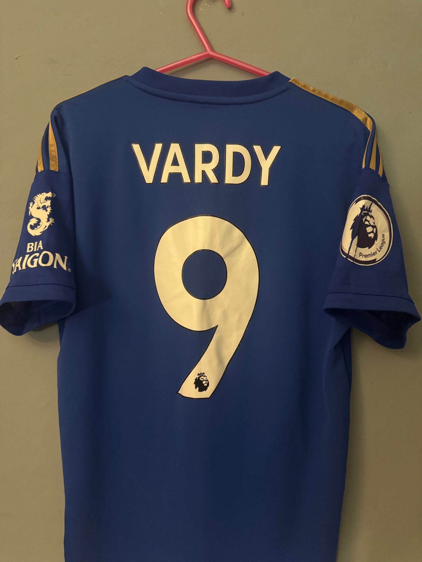 Leicester City Football Shirt - 2019 / 2020 - Home - Small - #9 Jamie Vardy
