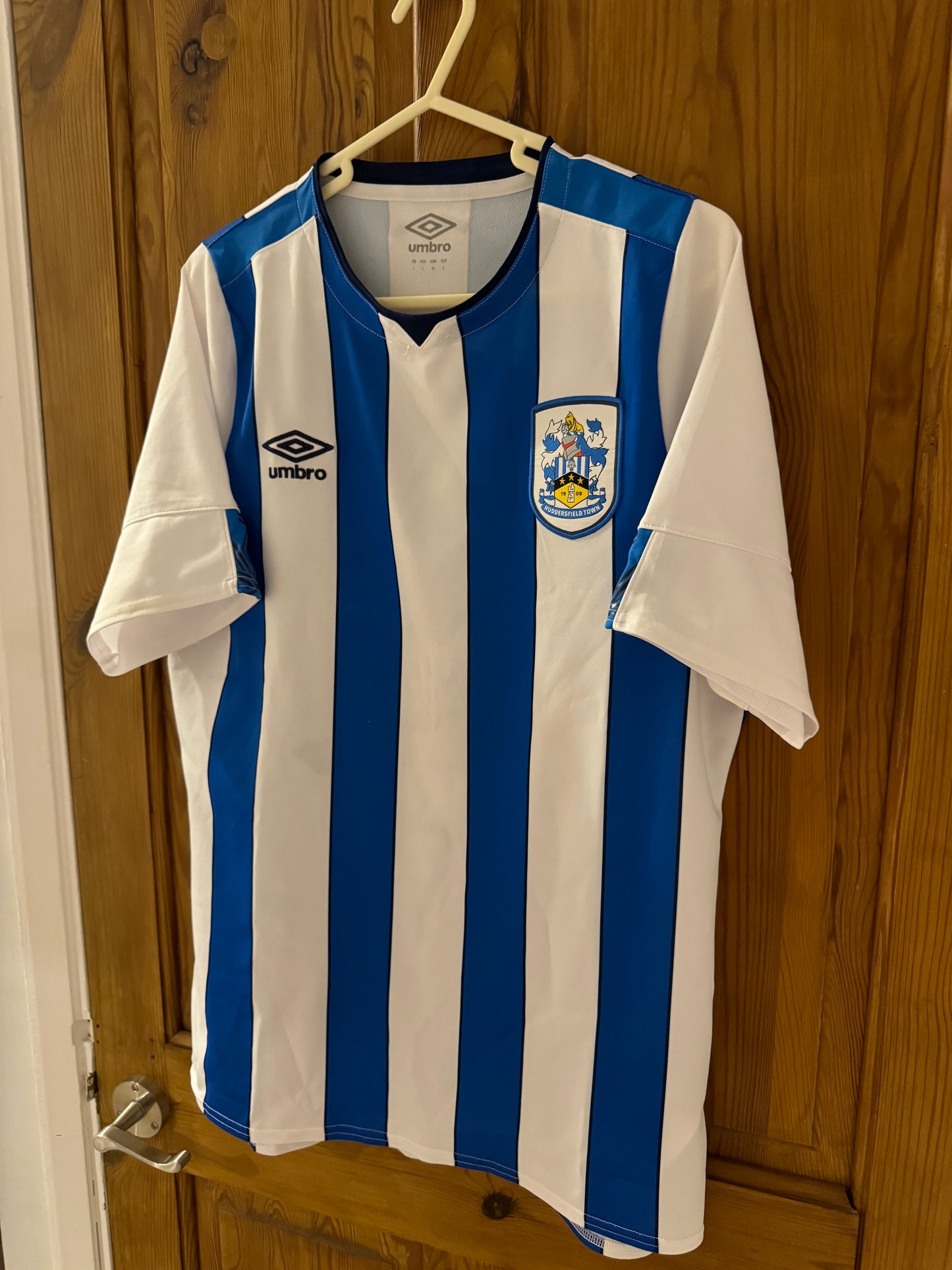 Huddersfield Town Football Shirt - 2019 / 2020 - Home - Large