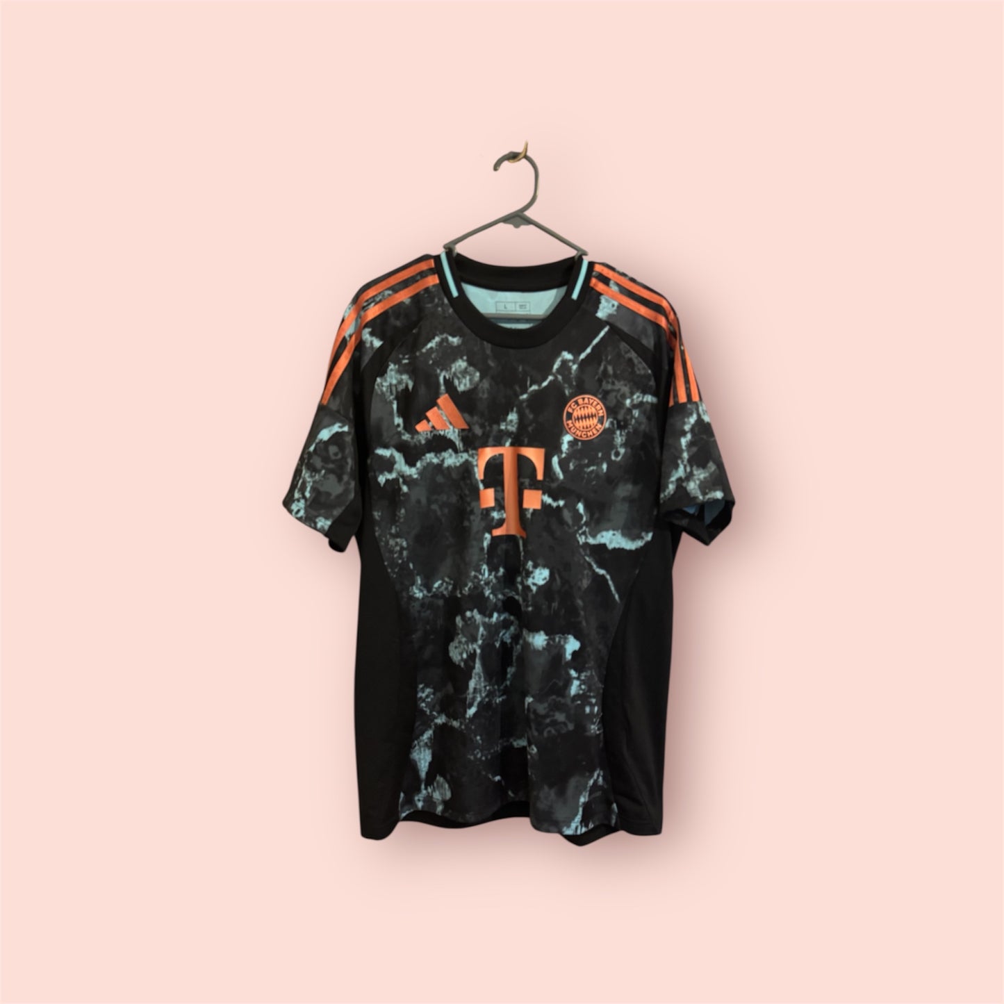 Bayern Munich Football Shirt - 2024 / 2025 - Away - Large - #9 Harry Kane