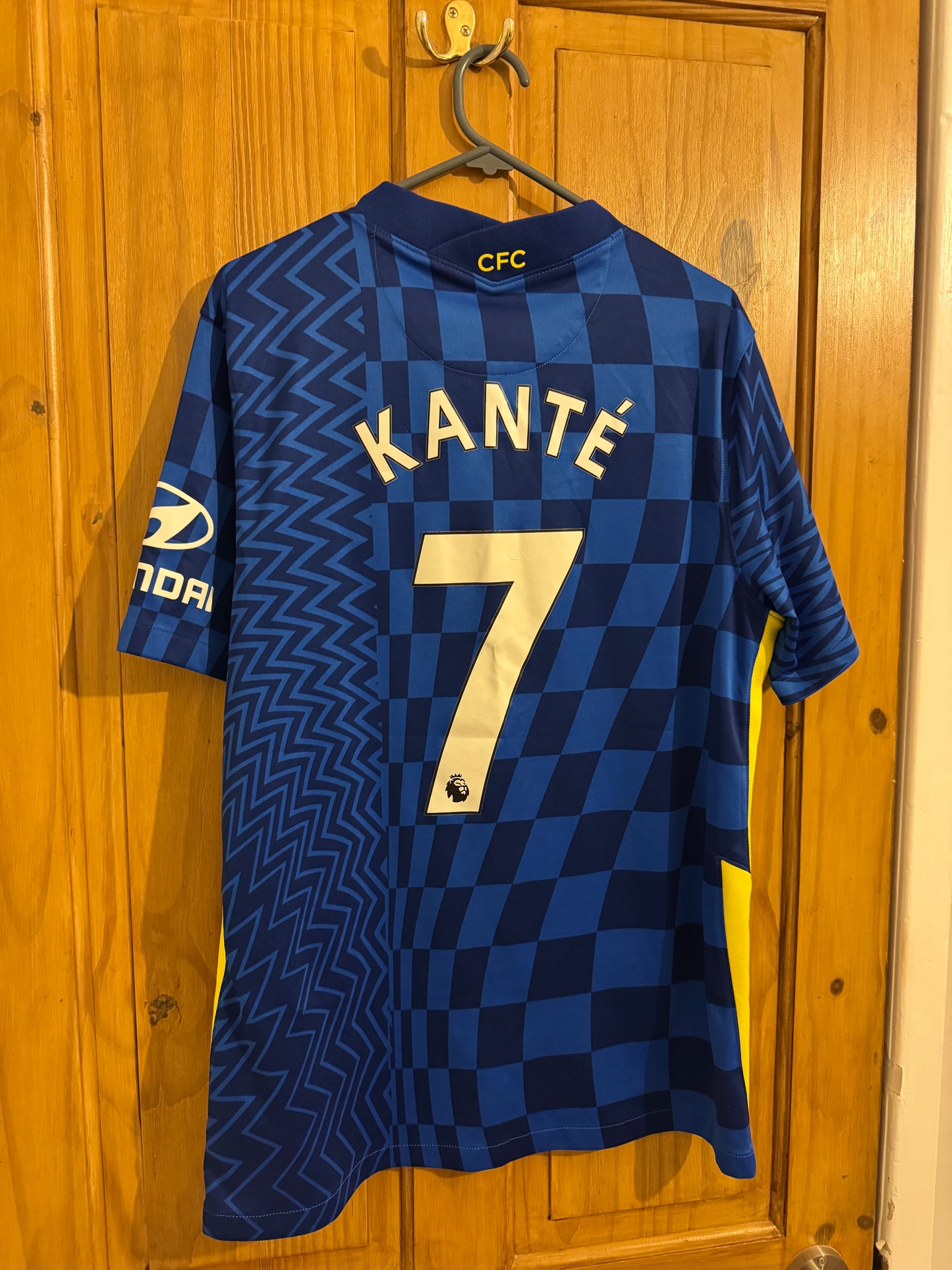 Chelsea Football Shirt - 2021 / 2022 - Home - Large - #7 N’golo Kante