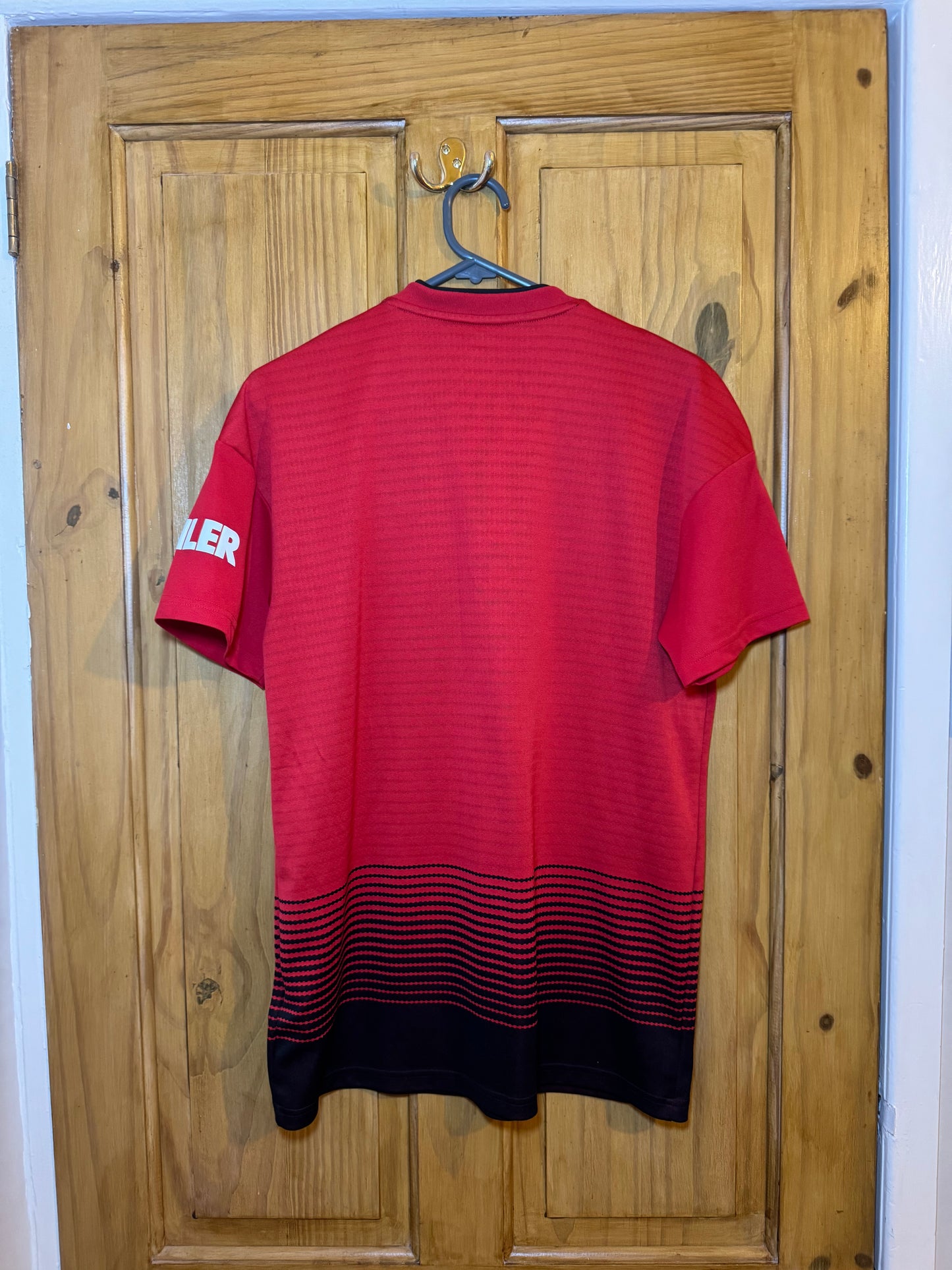 Manchester United Football Shirt - 2018 / 2019 - Home - Small