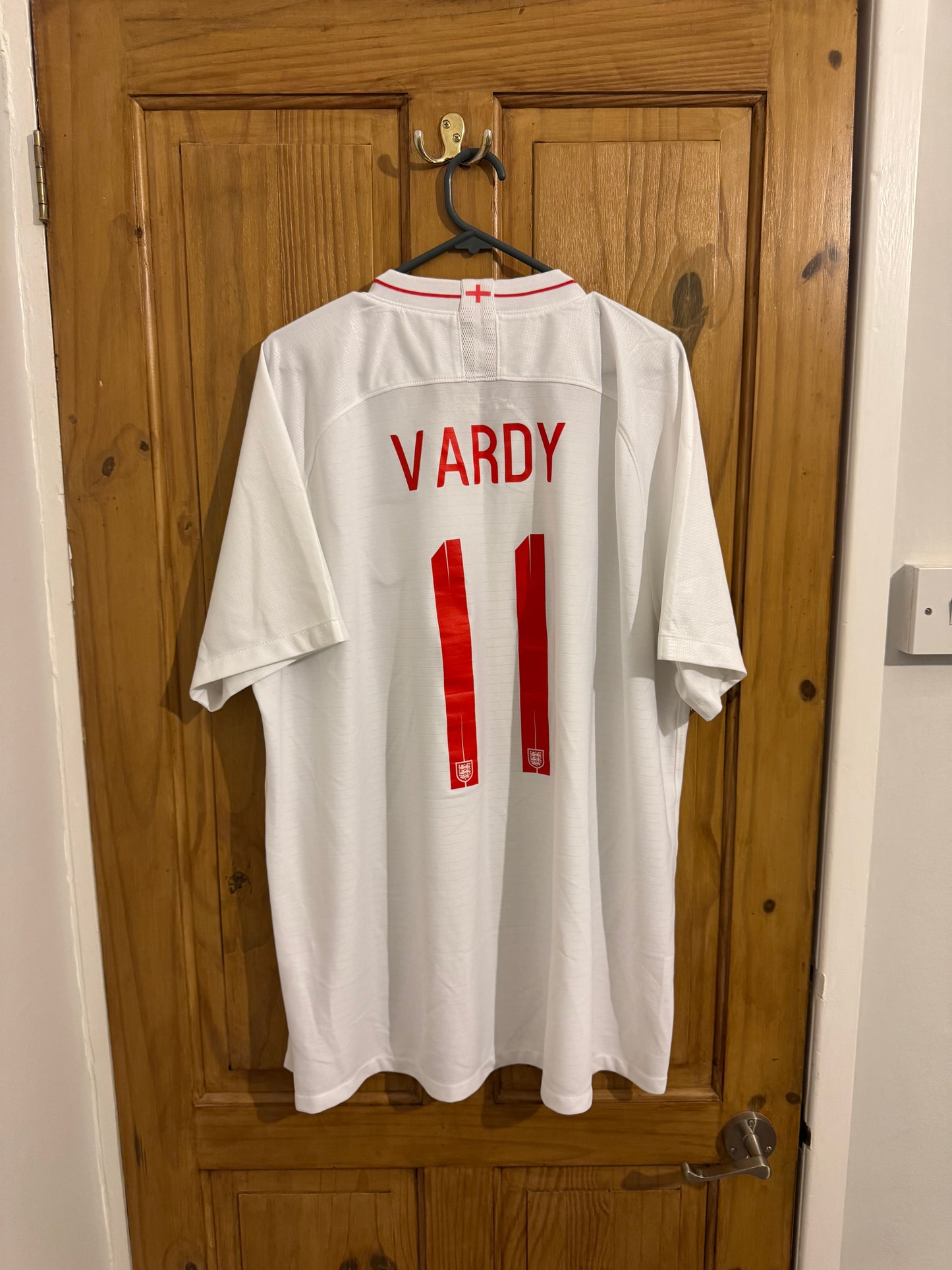 England Football Shirt - 2018 - Home - XXL - #11 Jamie Vardy