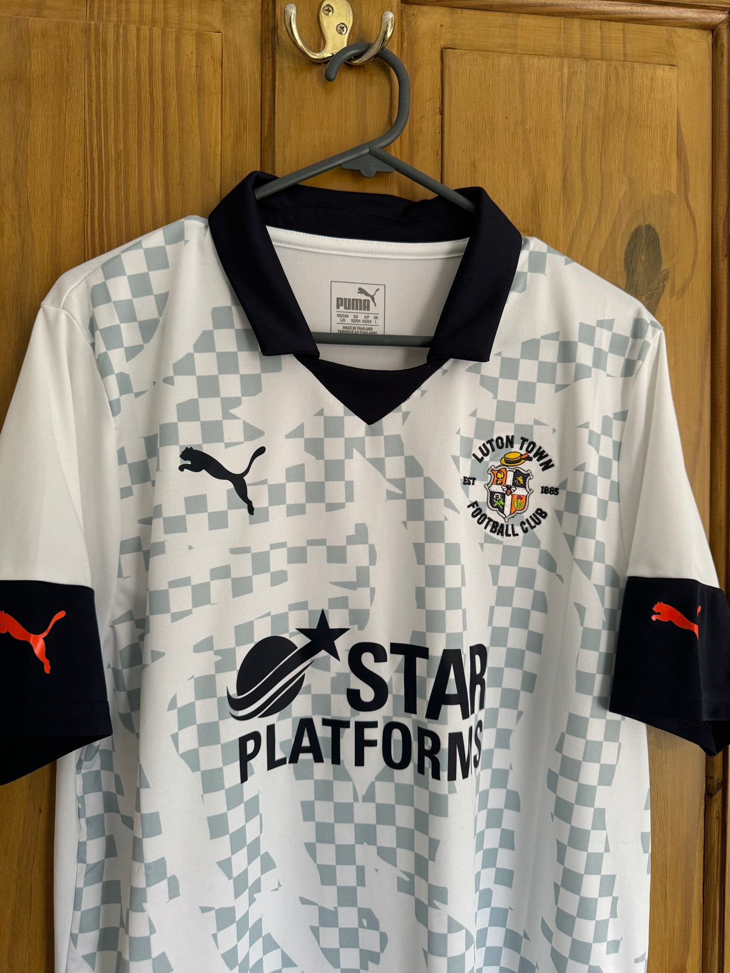 Luton Town Football Shirt - 2019 / 2020 - Large - Away