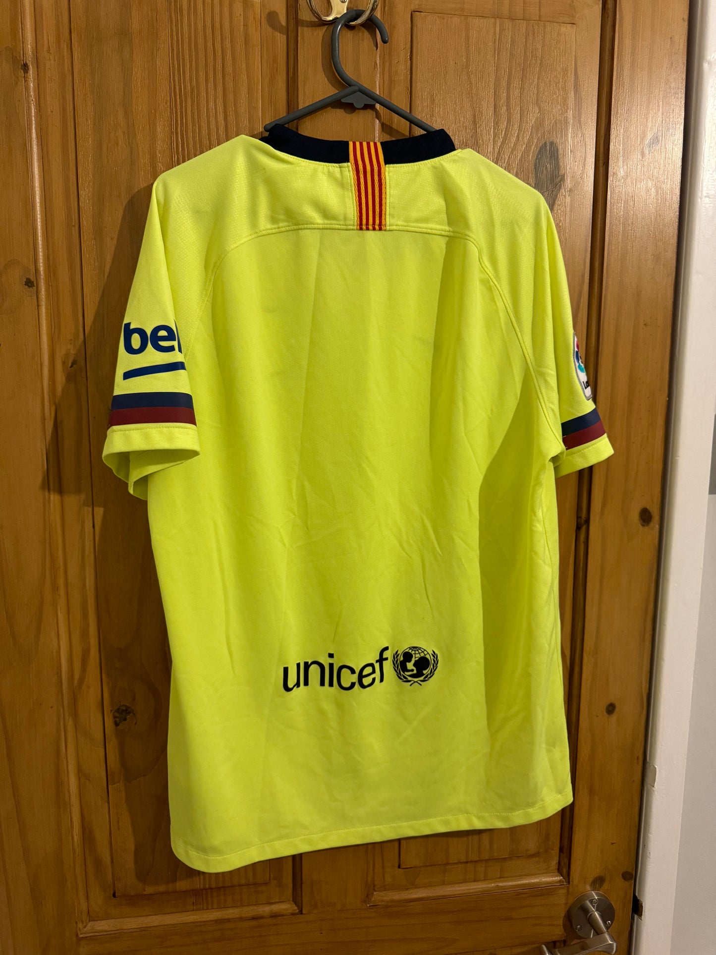 Barcelona Football Shirt - 2018 / 2019 - Away - Large