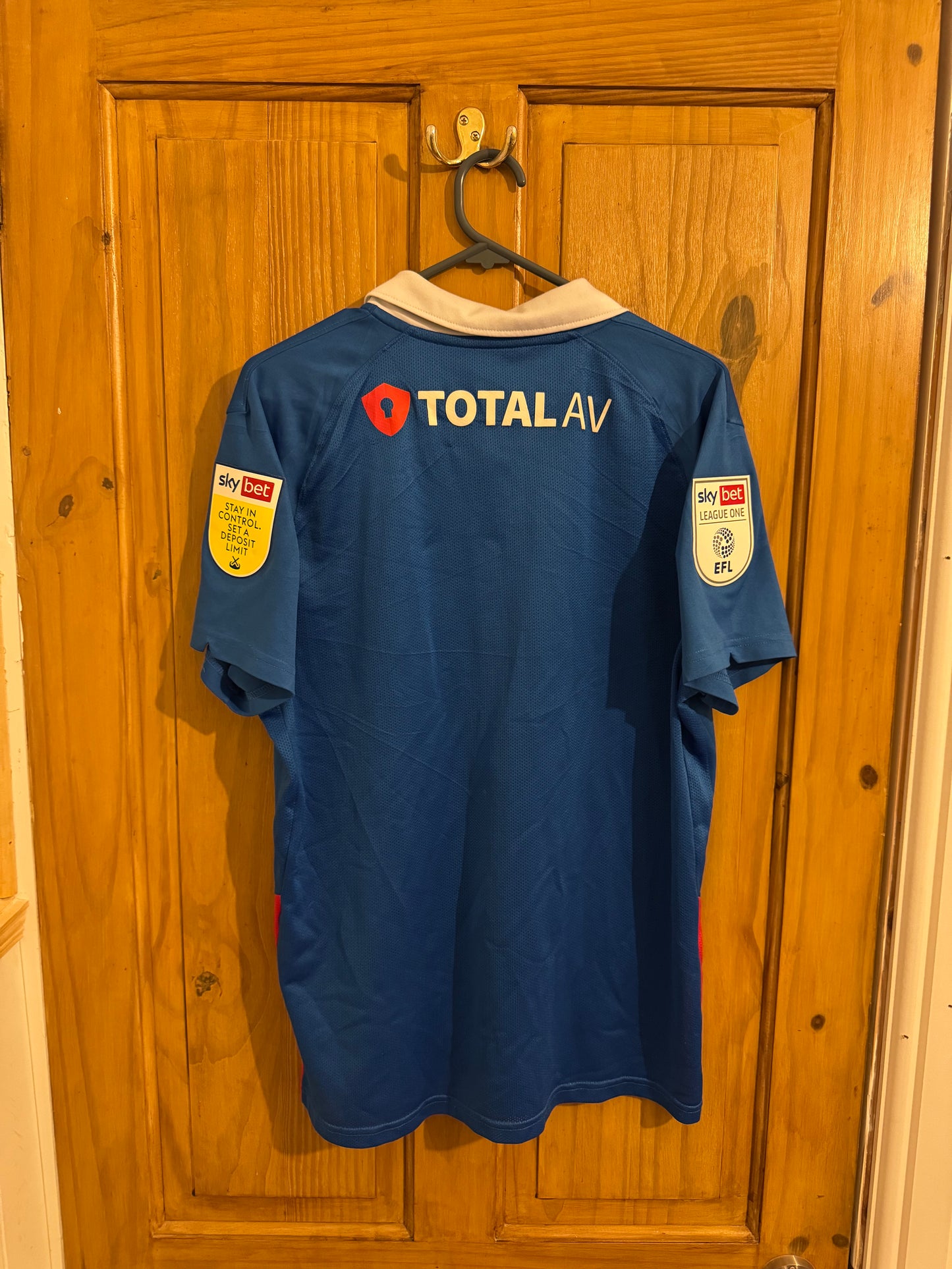 Portsmouth Football Shirt - 2020 / 2021 - Home - Large - EFL Patches