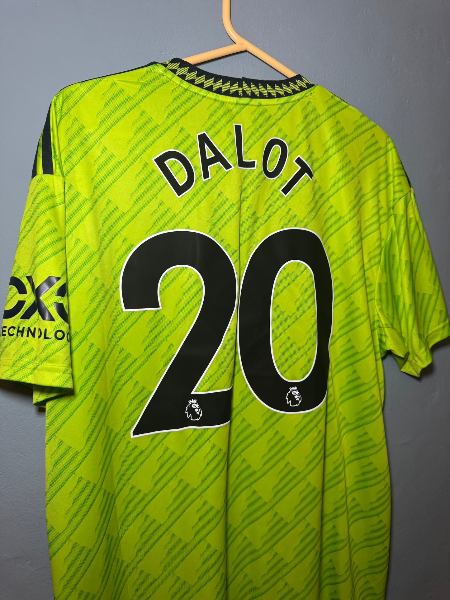 Manchester United Football Shirt - 2022 / 2023 - Third - XL - #20 Diogo Dalot