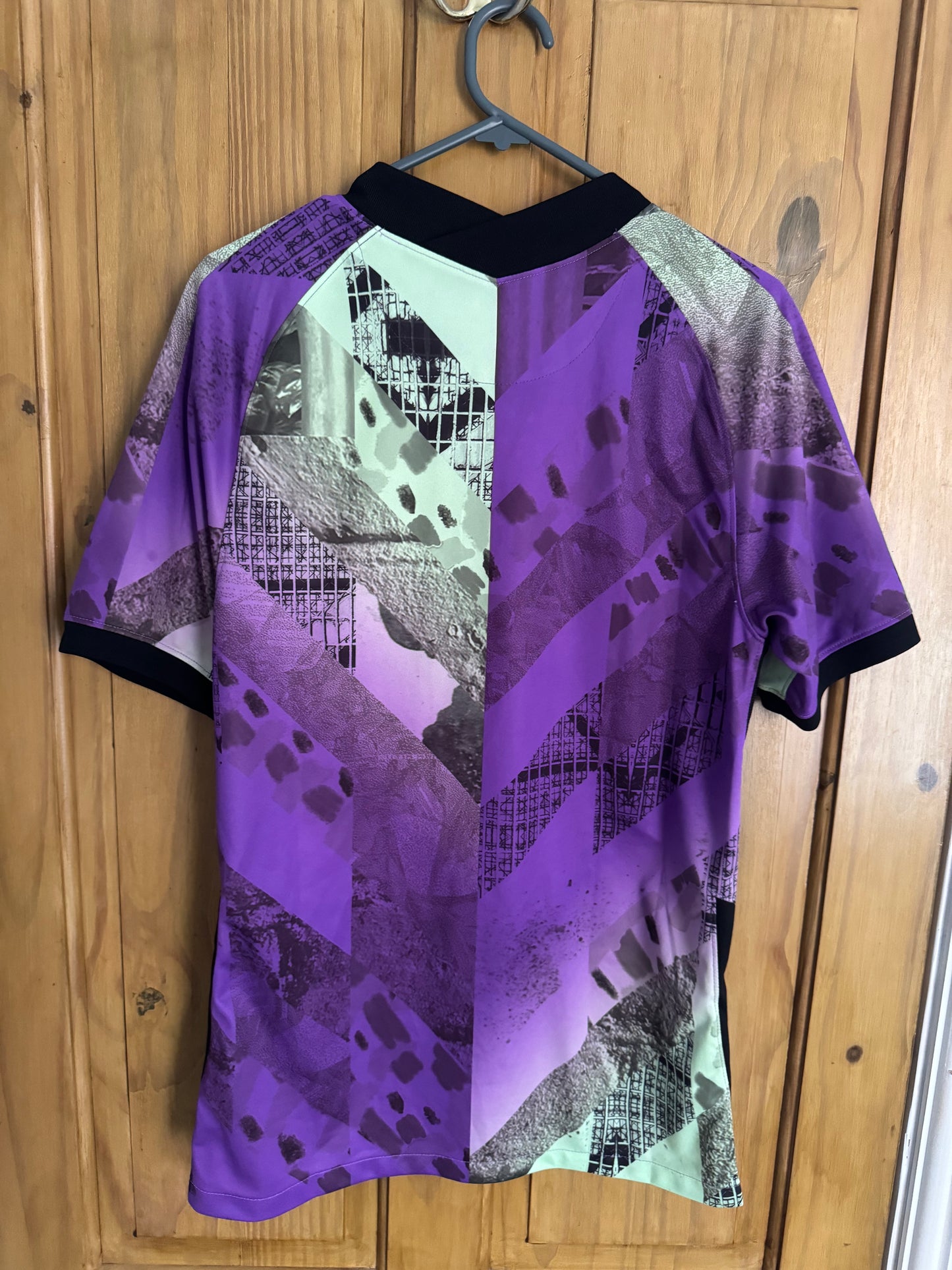 Tottenham Football Shirt - 2021 / 2022 - Third - Small
