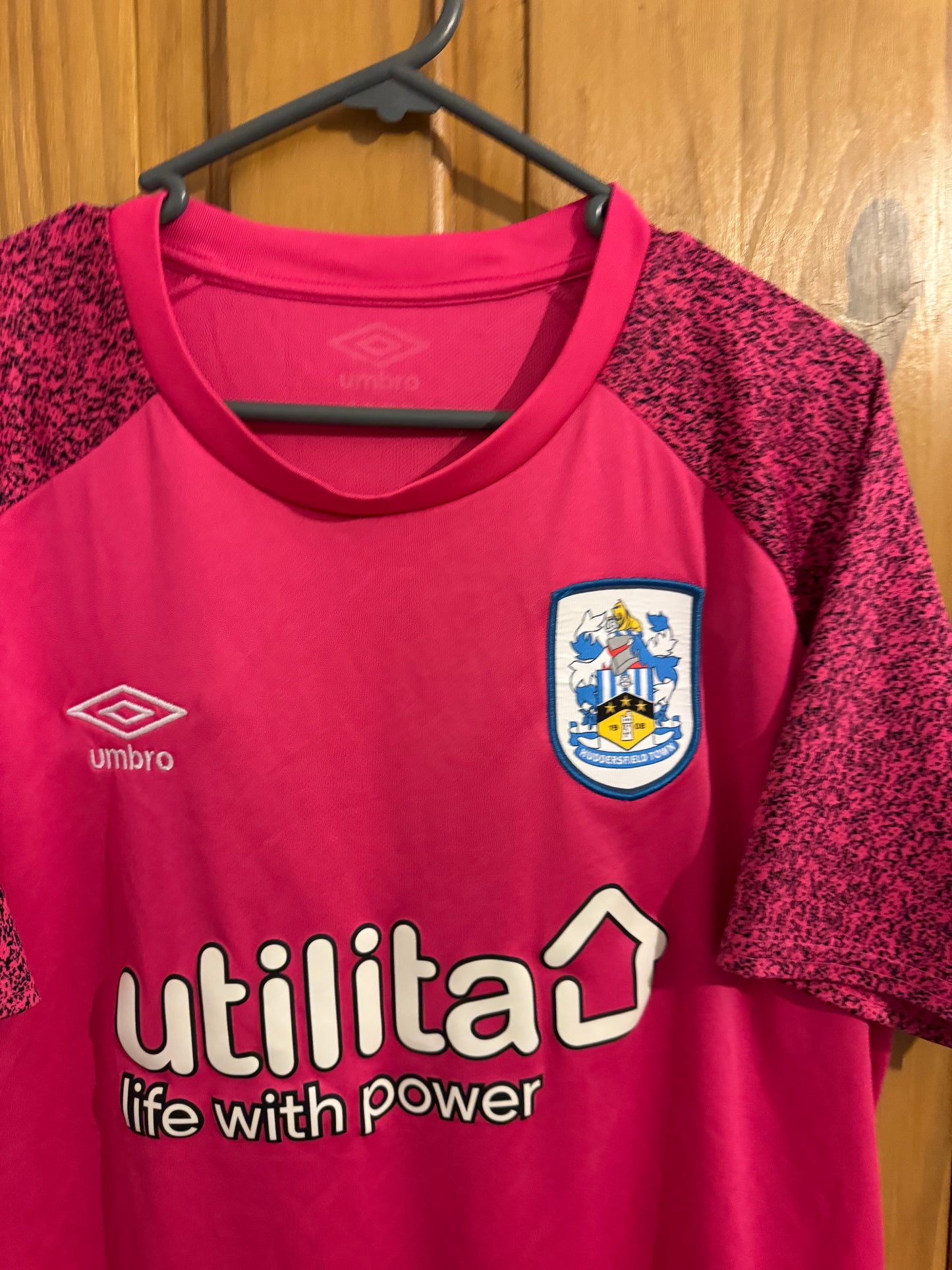 Huddersfield Town Football Shirt - 2021 / 2022 - Goalkeeper - GK Home - Large