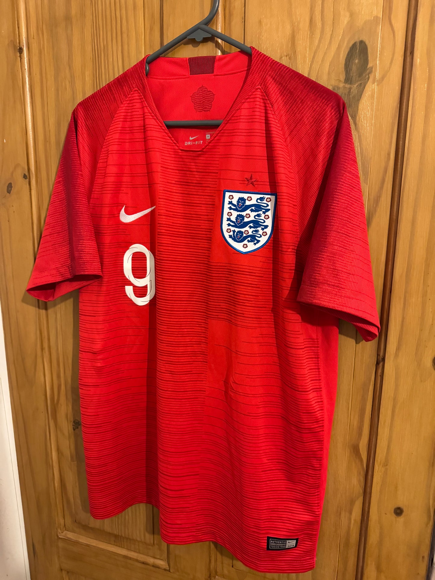 England Football Shirt - 2018 - Away - Medium - #9 Harry Kane