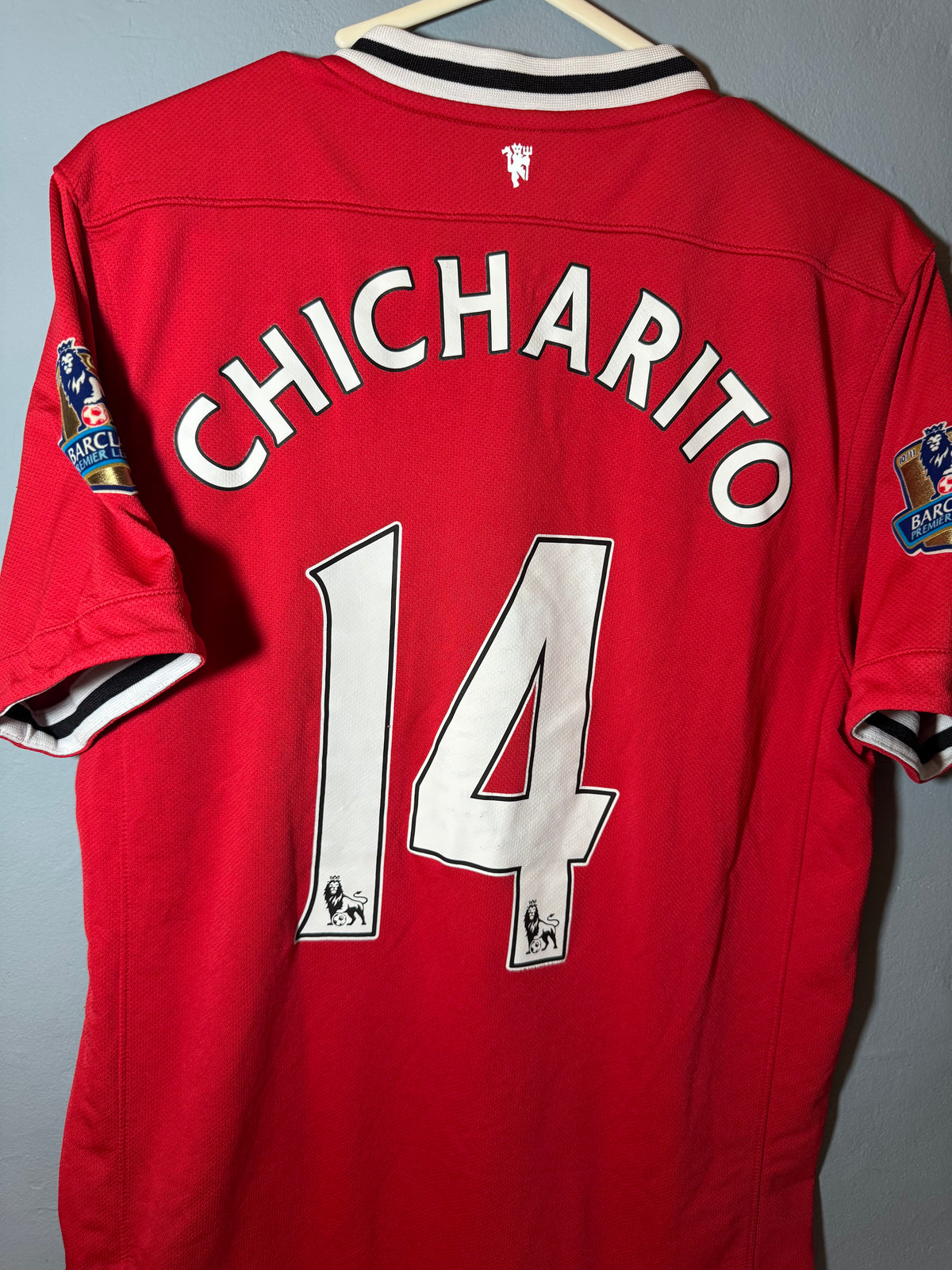 Manchester United Football Shirt - 2013 / 2014 - Home - Medium - #14 Chicharito