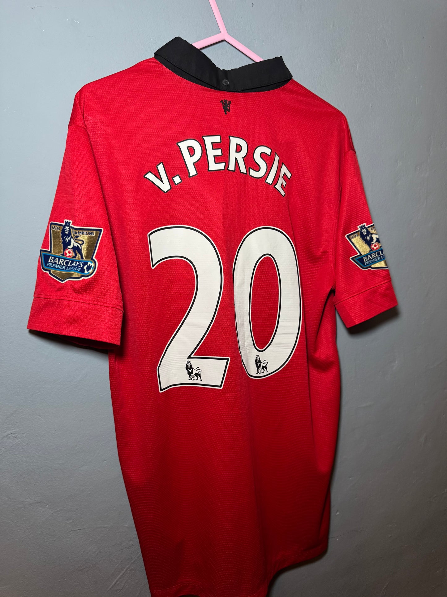 Manchester United Football Shirt - 2013 / 2014 - Home - Medium - #20 van Persie