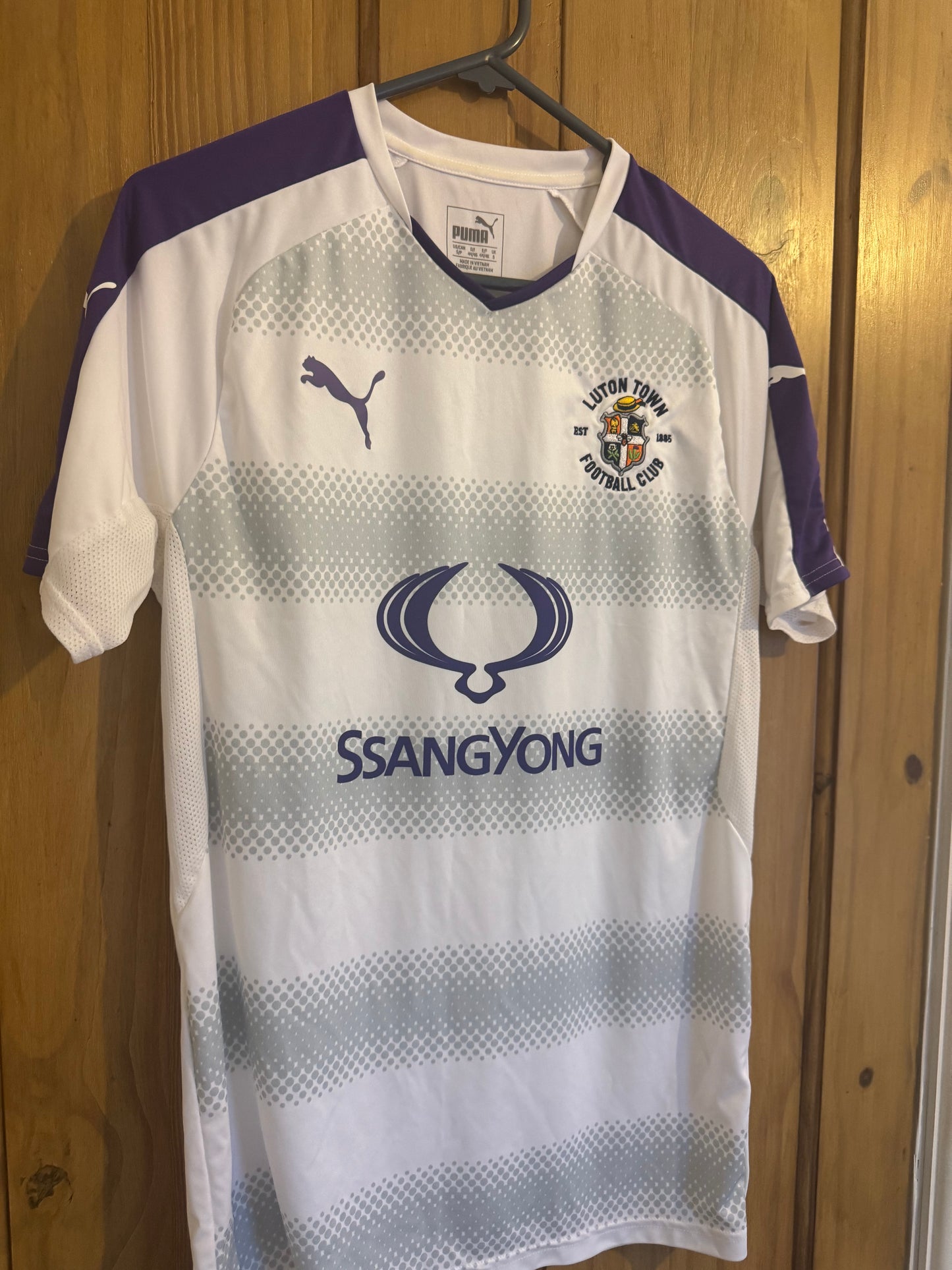 Luton Town Football Shirt - 2017 / 2018 - Third - Small