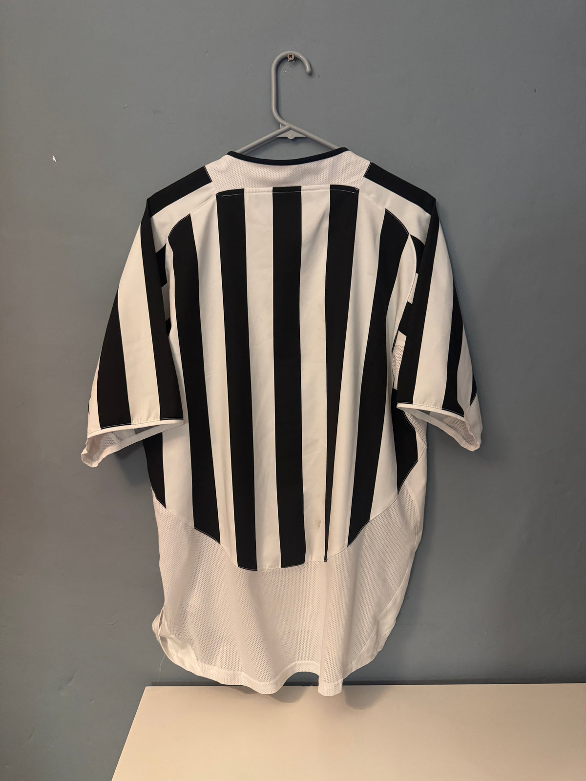 Juventus Football Shirt - 2003 / 2004 - Home - Large