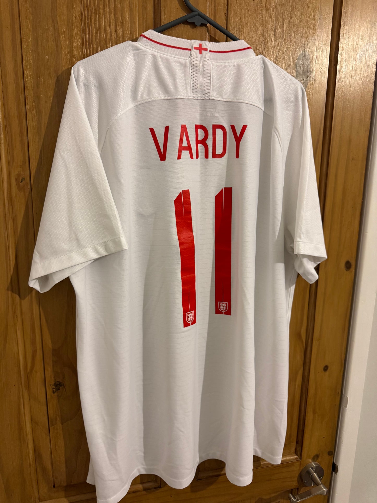 England Football Shirt - 2018 - Home - XXL - #11 Jamie Vardy