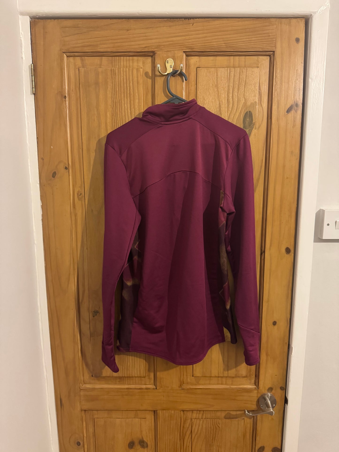 Burnley Football Shirt - Training Top - 1/4 Zip - 2022 / 2023 - Small - Rare