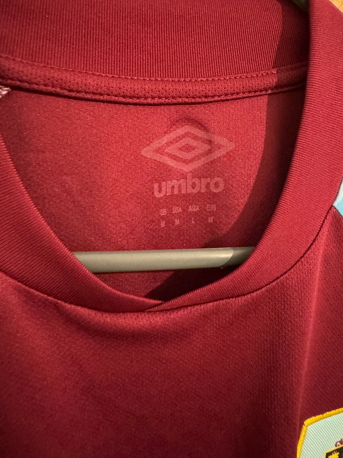 Burnley Football Shirt - Home - 2021 / 2022 - Medium