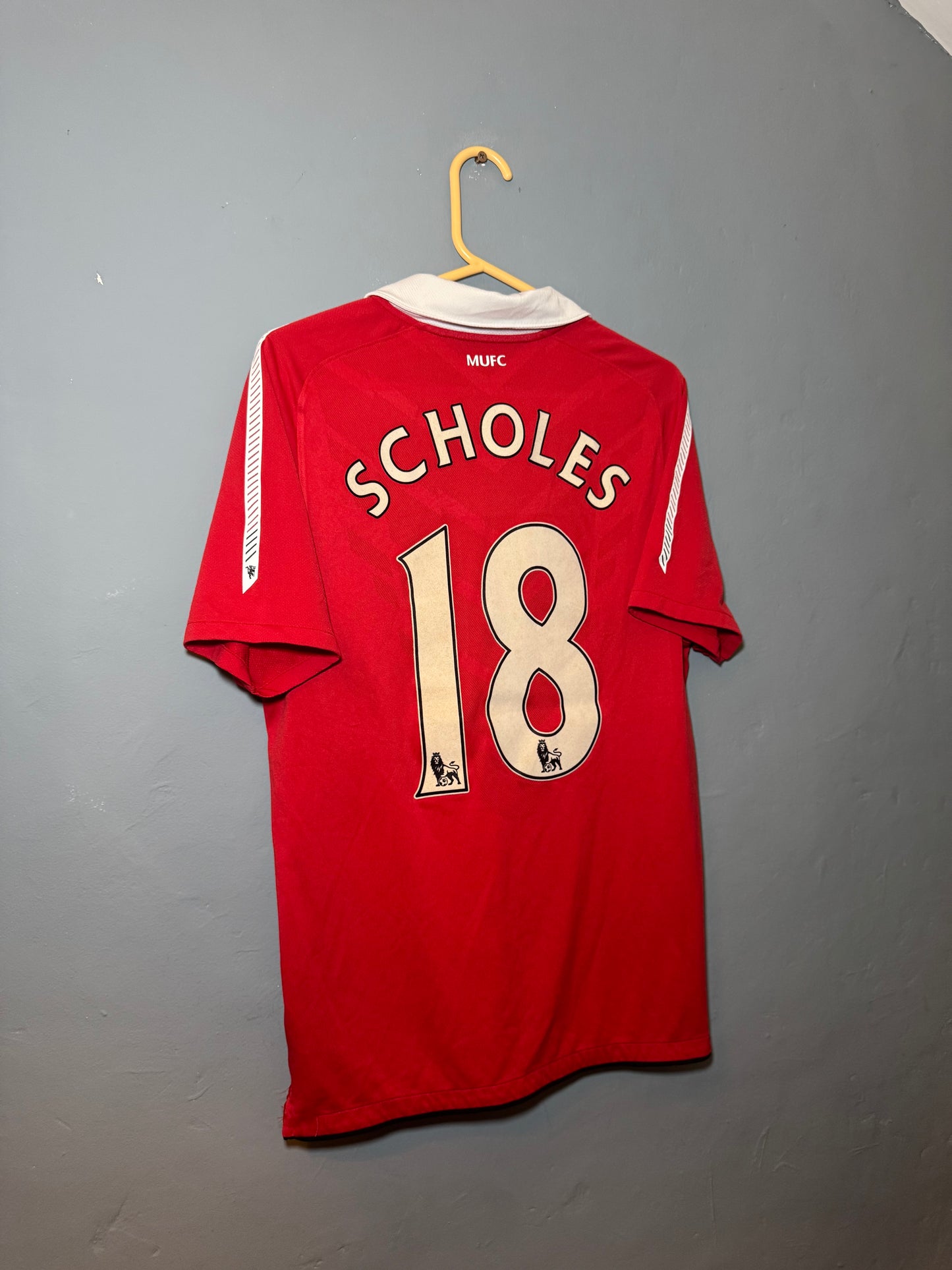 Manchester United Football Shirt - 2010 / 2011 - Home - Medium - #18 Scholes