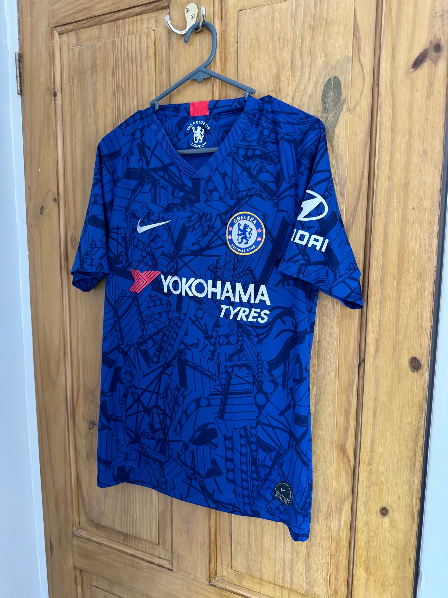 Chelsea Football Shirt - 2019 / 2020 - Home - Small