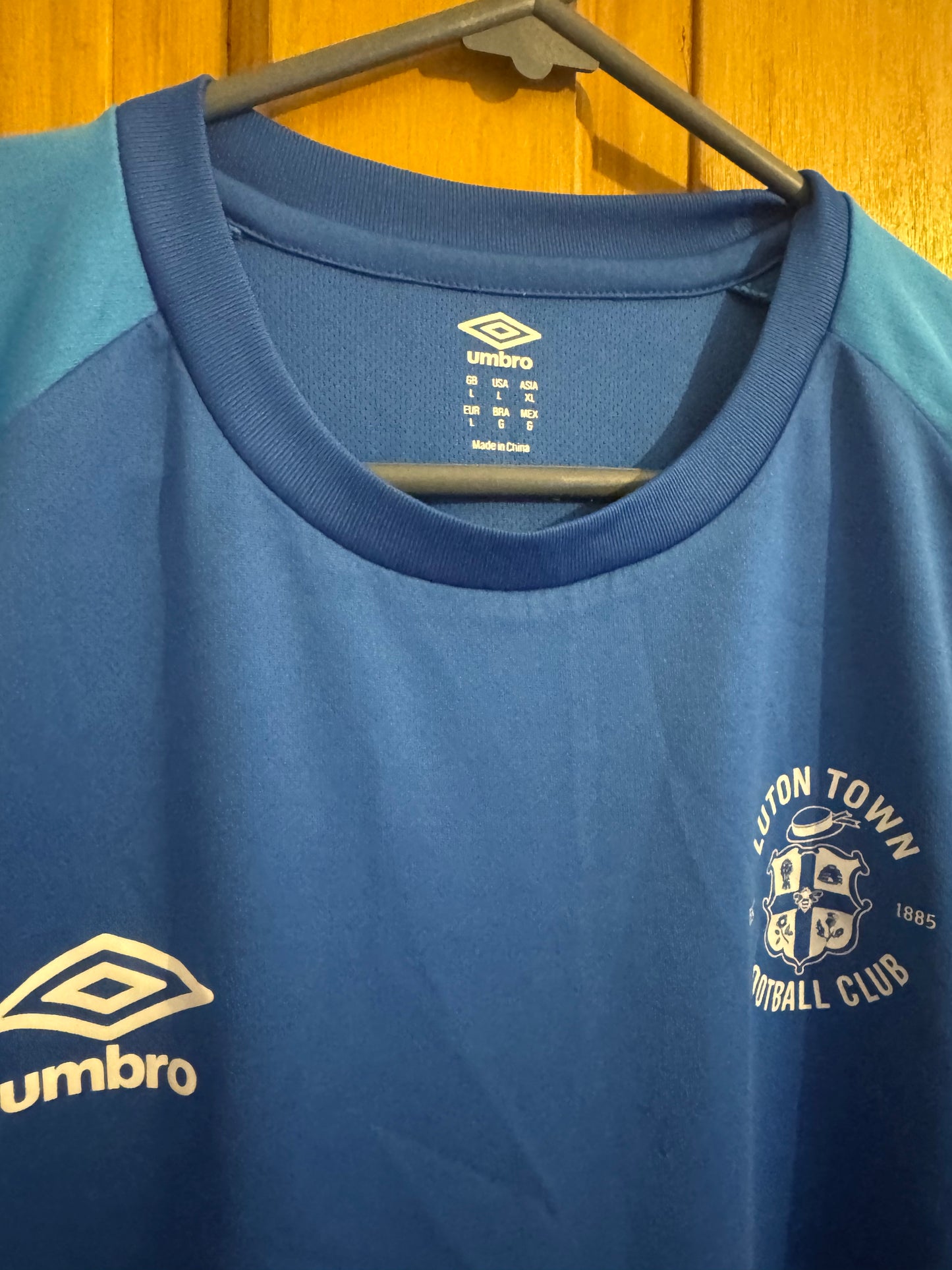 Luton Town Football Shirt - 2020 / 2021 / 2022 - Training Top - Large