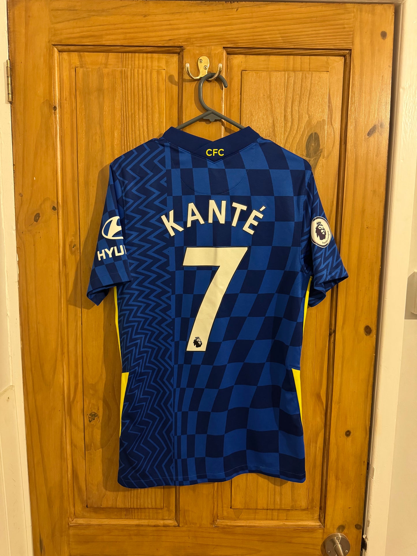 Chelsea Football Shirt - 2021 / 2022 - Home - Small - #7 N’golo Kante