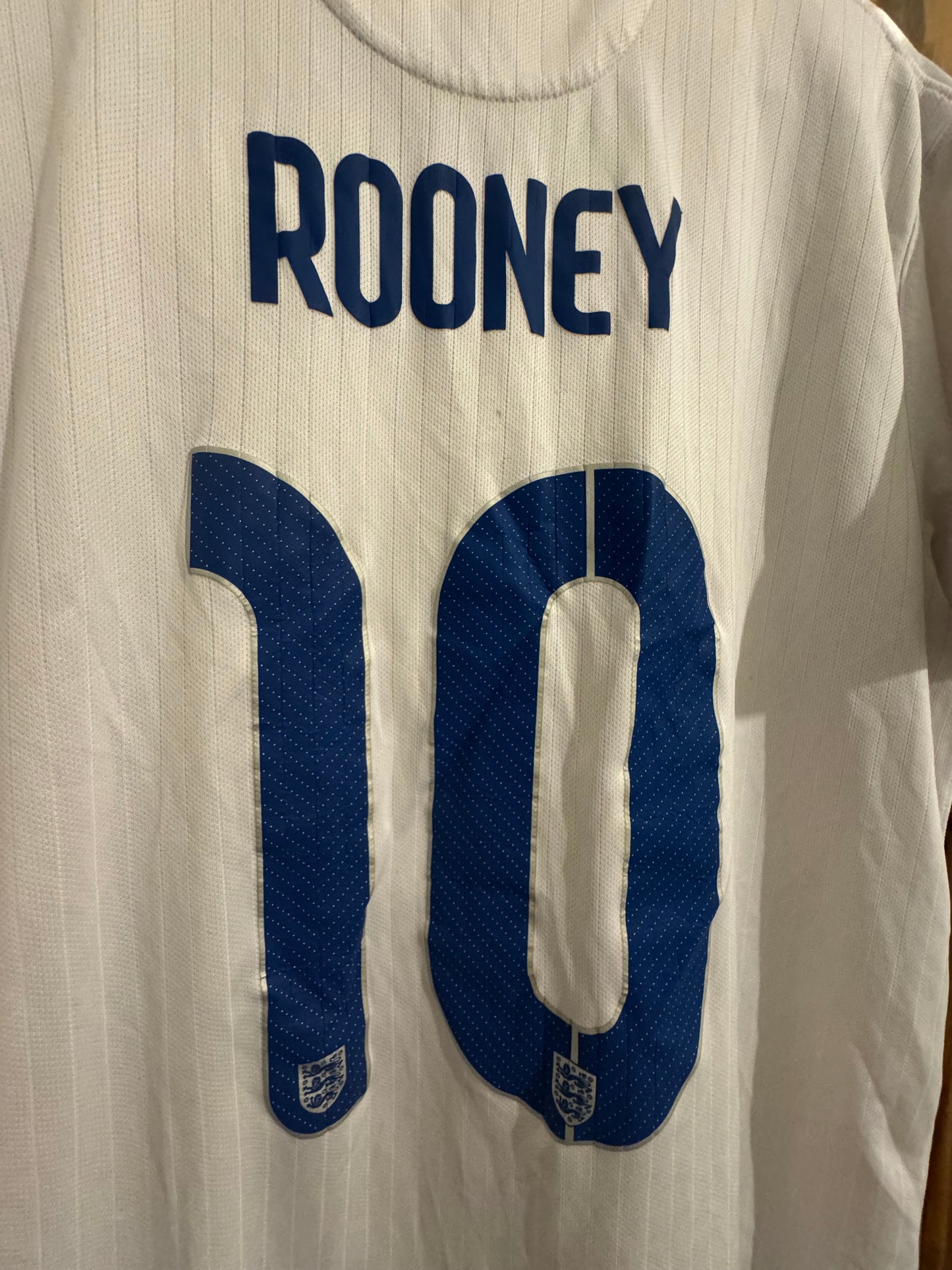 England Football Shirt - 2014 - Home - Large - #10 Wayne Rooney