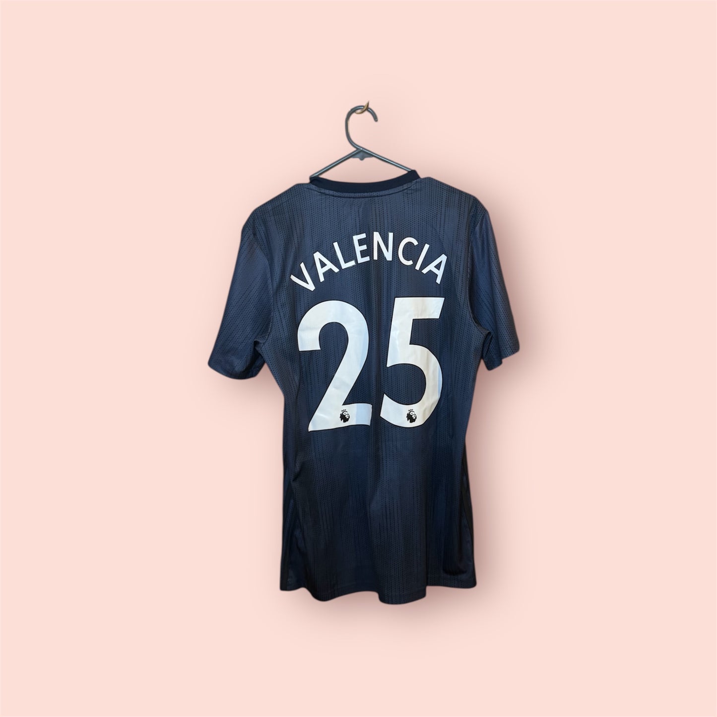 Manchester United Football Shirt - 2018 / 2019 - Third - Medium - #25 Valencia