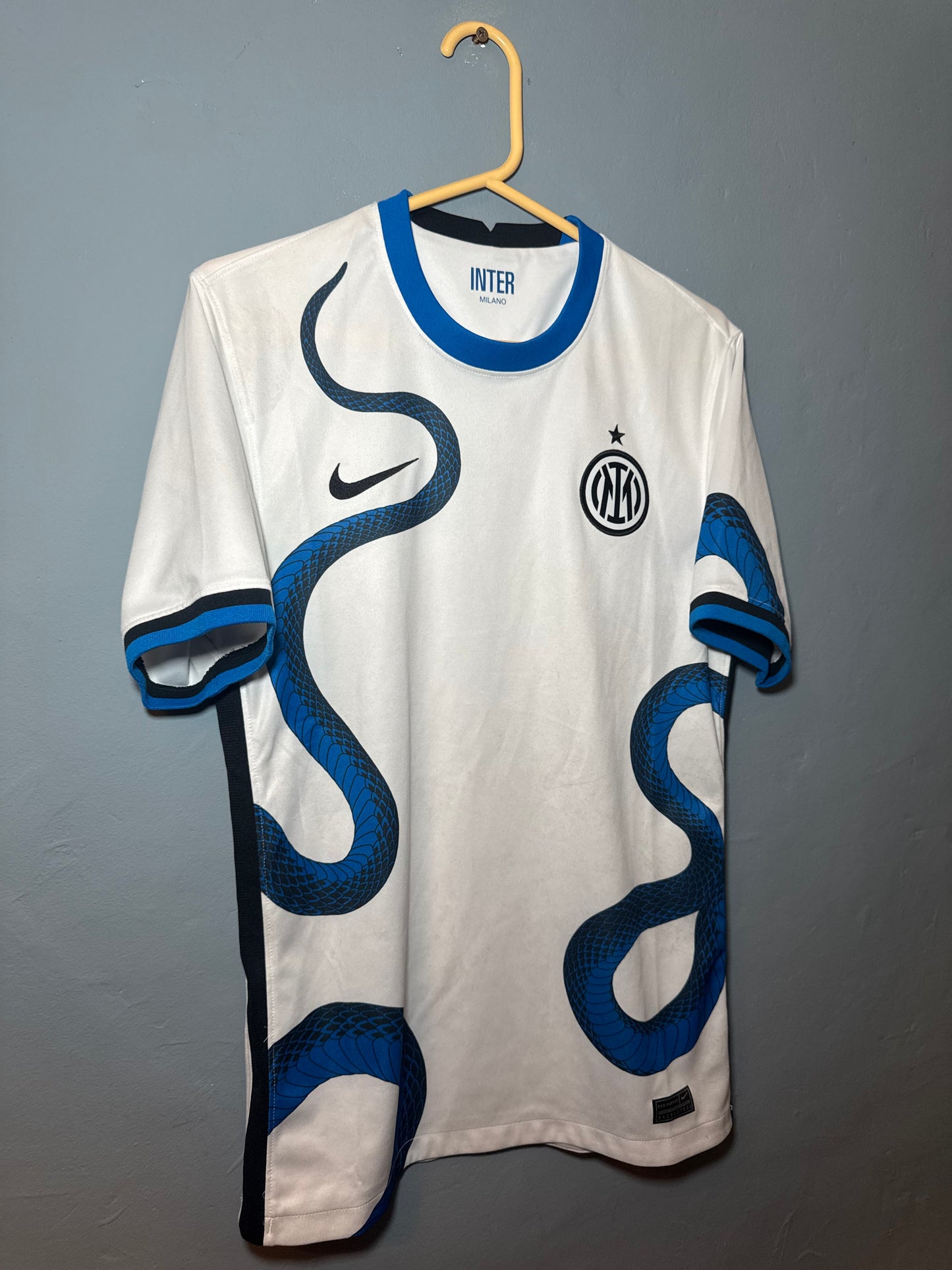 Inter Milan Football Shirt - 2021 / 2022 - Away - Small