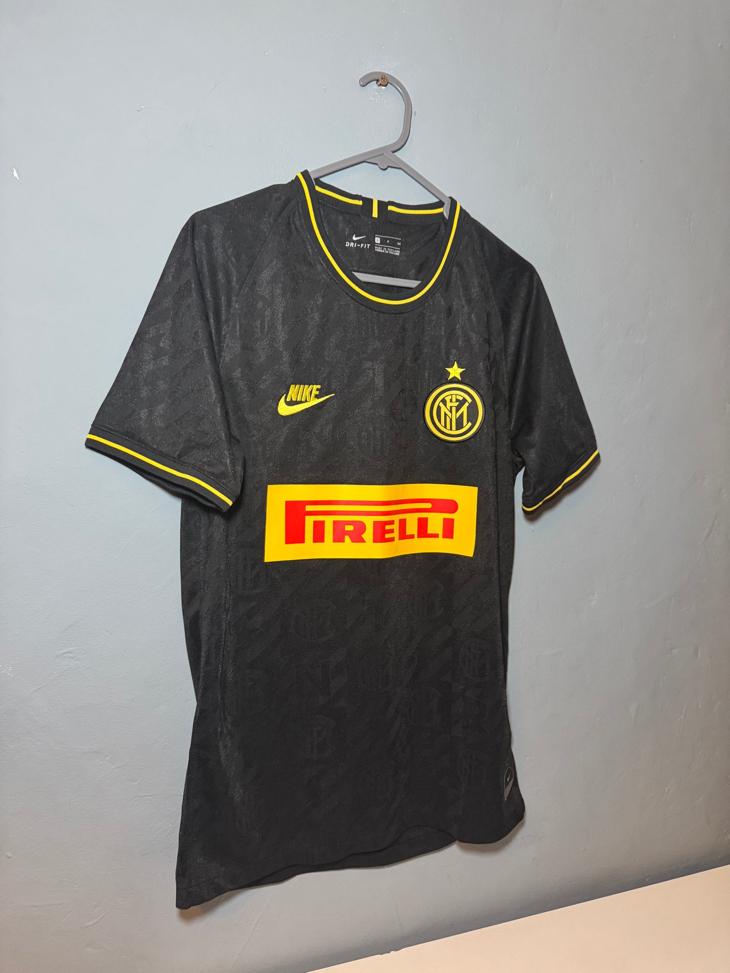 Inter Milan Football Shirt - 2019 / 2020 - Third - Small