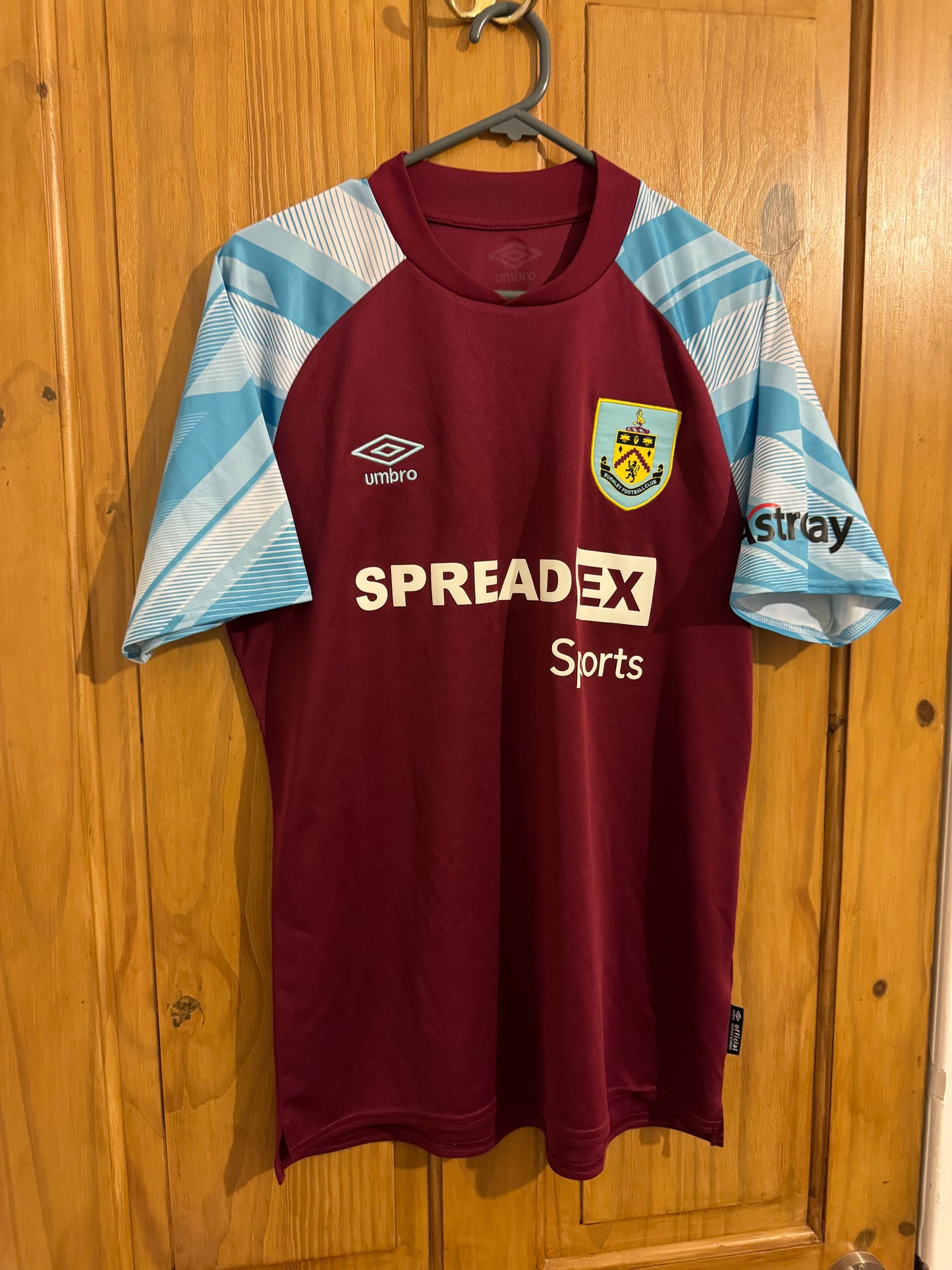 Burnley Football Shirt - Home - 2021 / 2022 - Medium