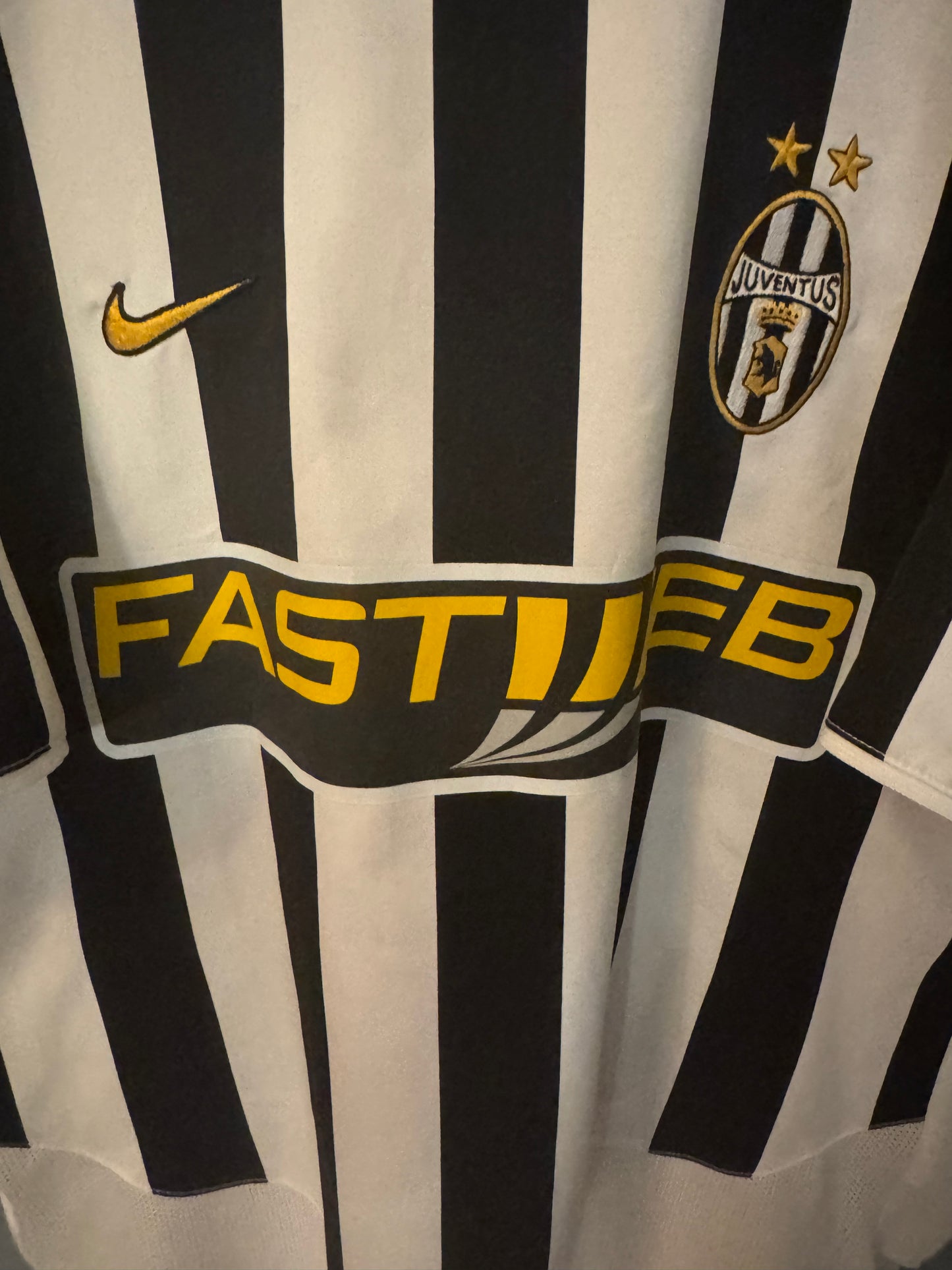Juventus Football Shirt - 2003 / 2004 - Home - Large