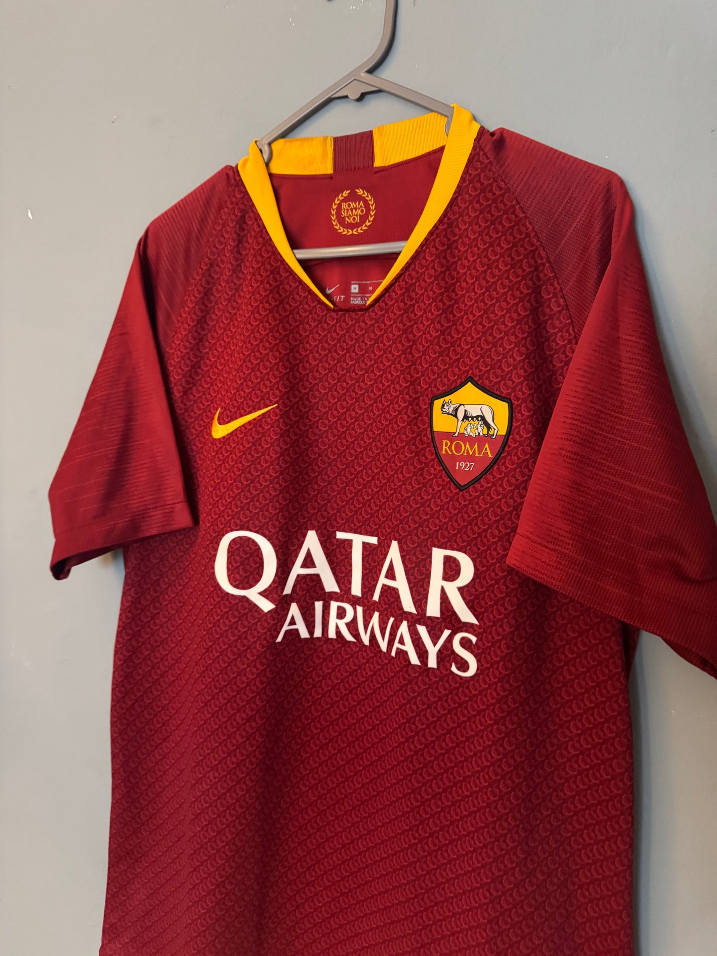 AS Roma Football Shirt - 2018 / 2019 - Home - Medium
