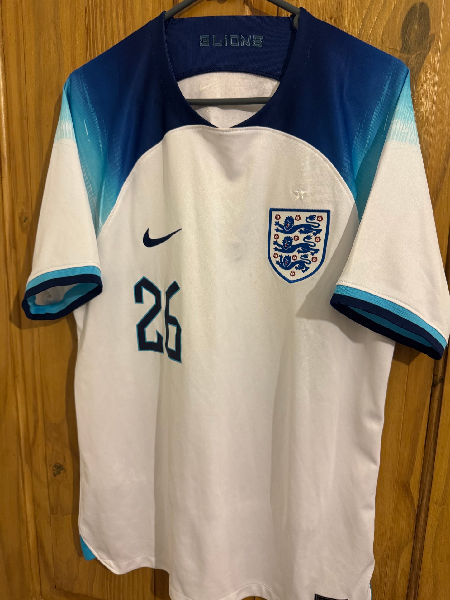 England Football Shirt - 2022 - Home - Medium - #26 Jude Bellingham
