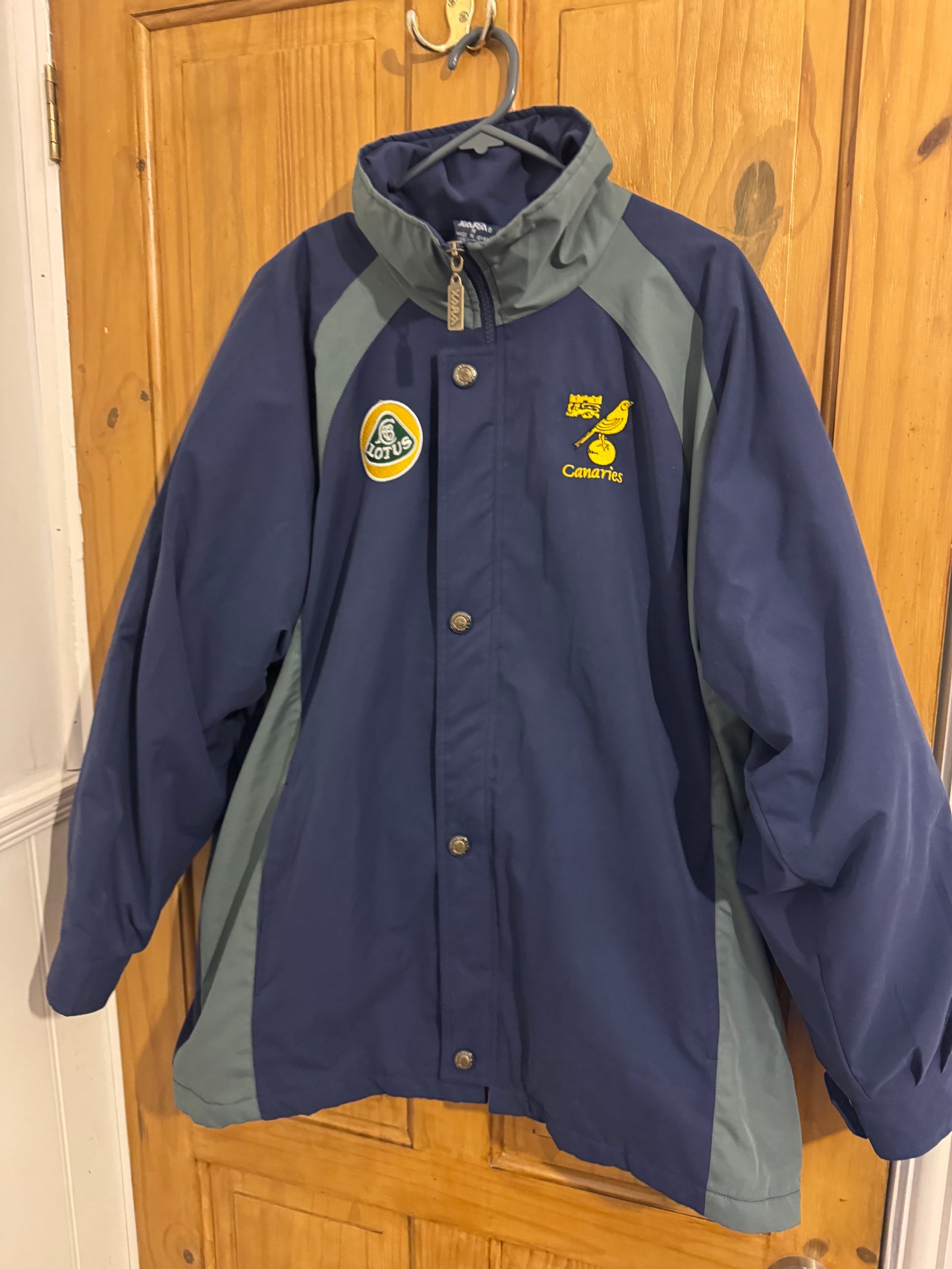 Norwich City Football Coat Jacket - 2003 / 2004 / 2005 - Medium