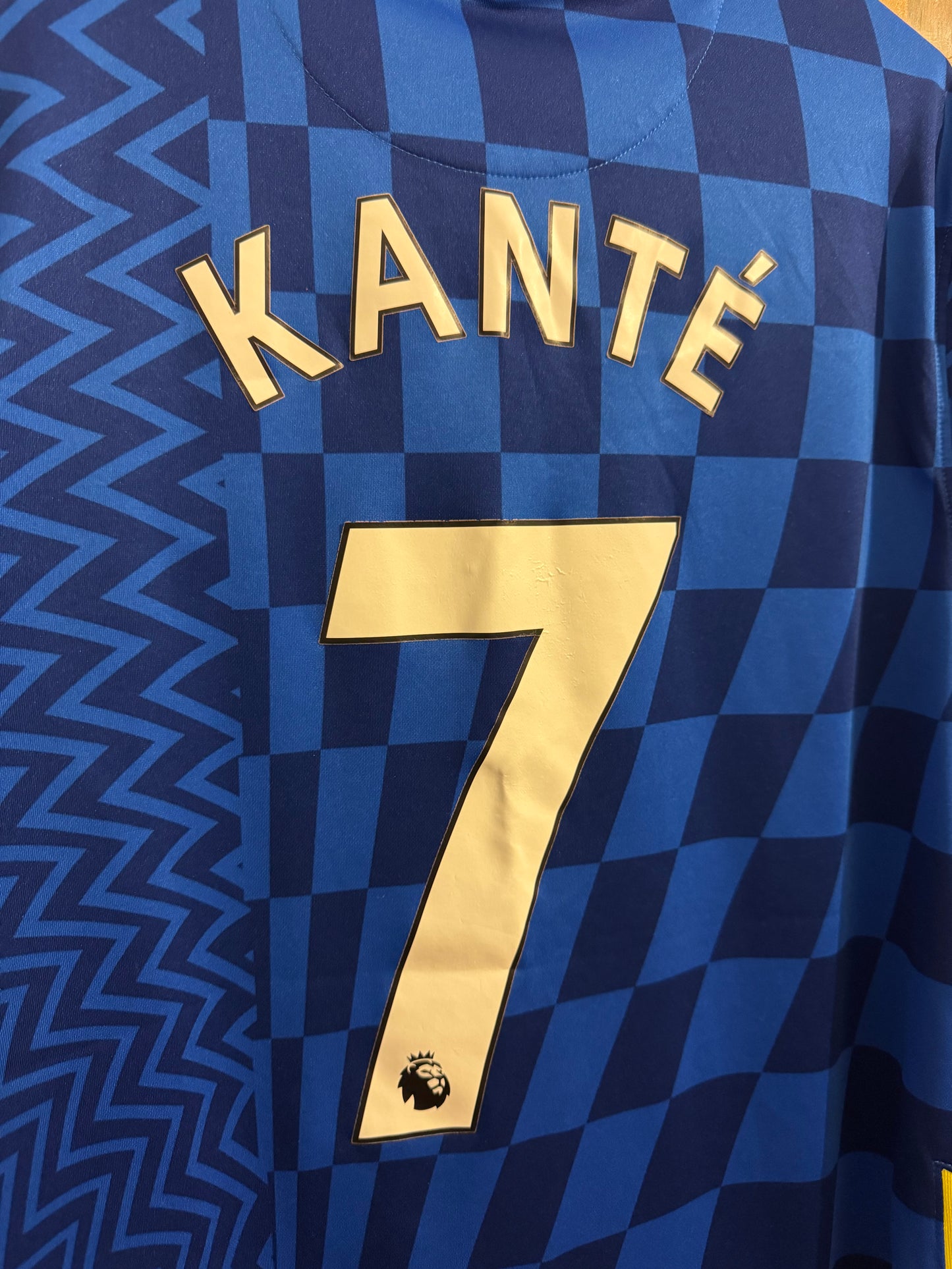 Chelsea Football Shirt - 2021 / 2022 - Home - Large - #7 N’golo Kante