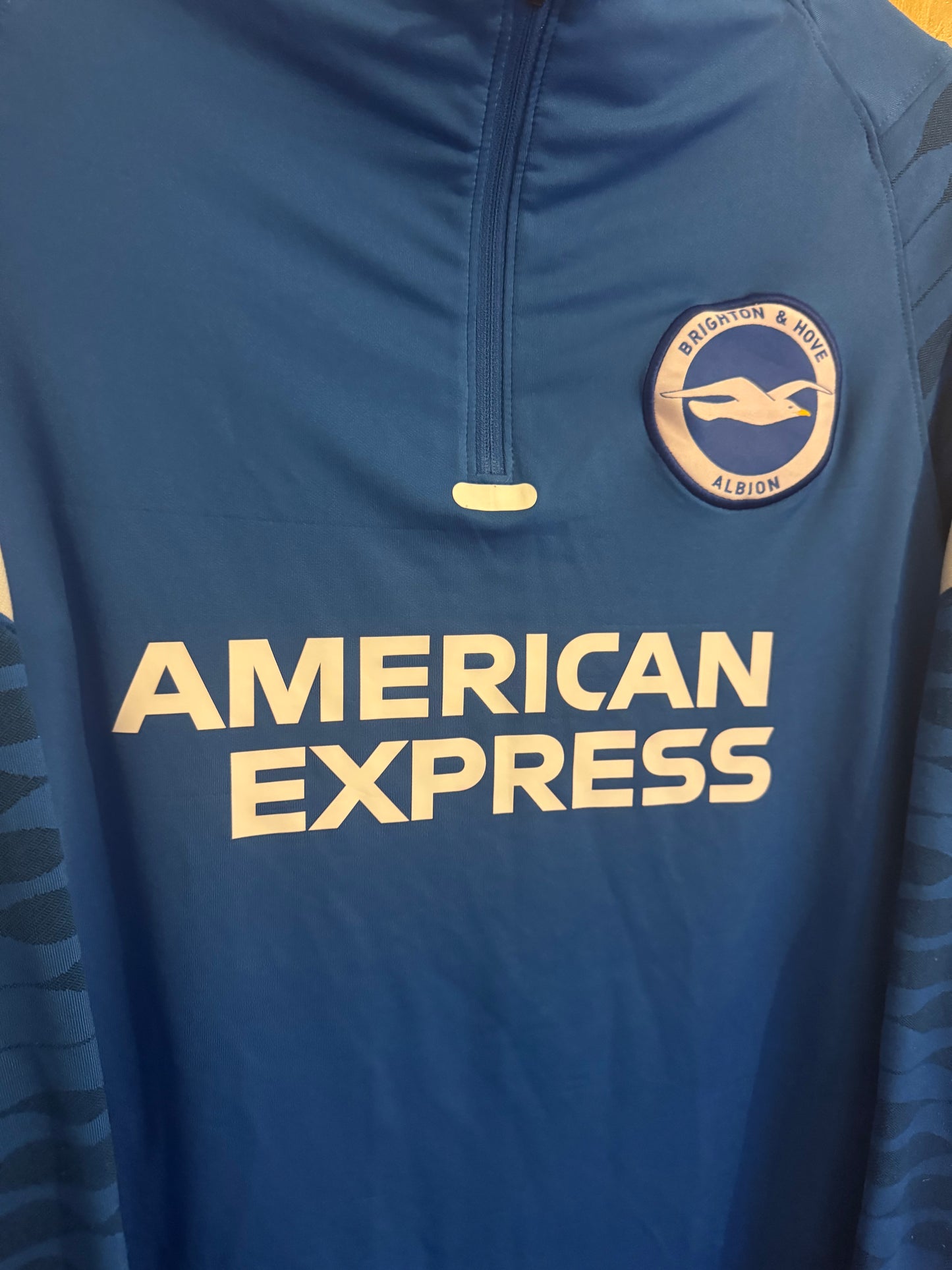 Brighton & Hove Albion Football Shirt - 2023 / 2024 - 1/4 Zip - Small