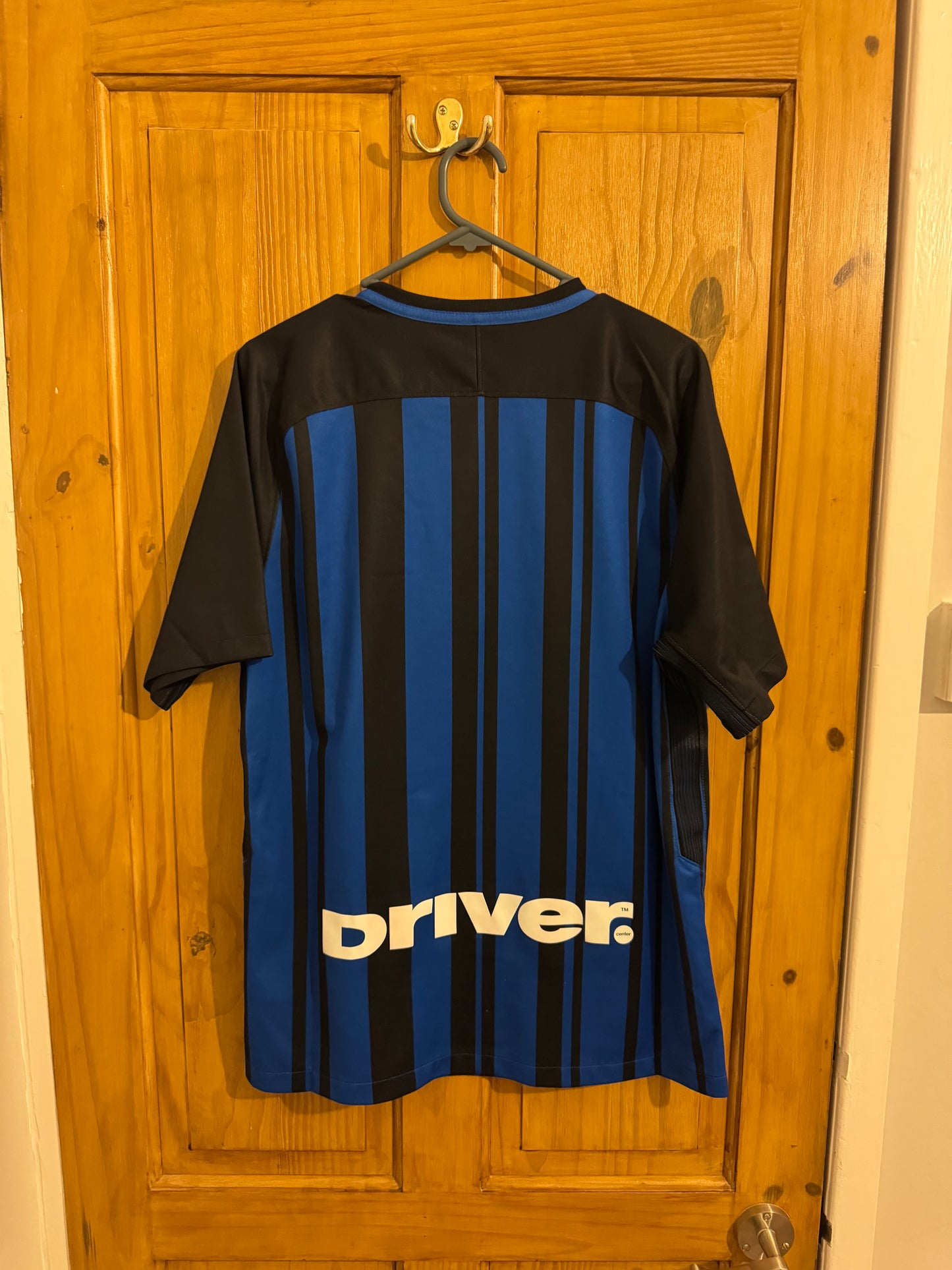 Inter Milan Football Shirt - 2017 / 2018 - Home - Medium - Rare