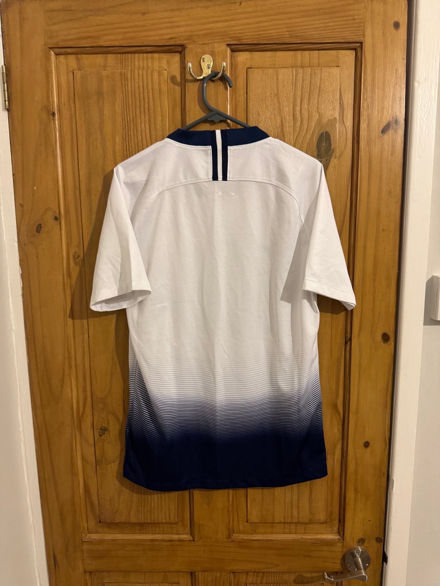 Tottenham Hotspur Football Shirt - 2018 / 2019 - Home - Small