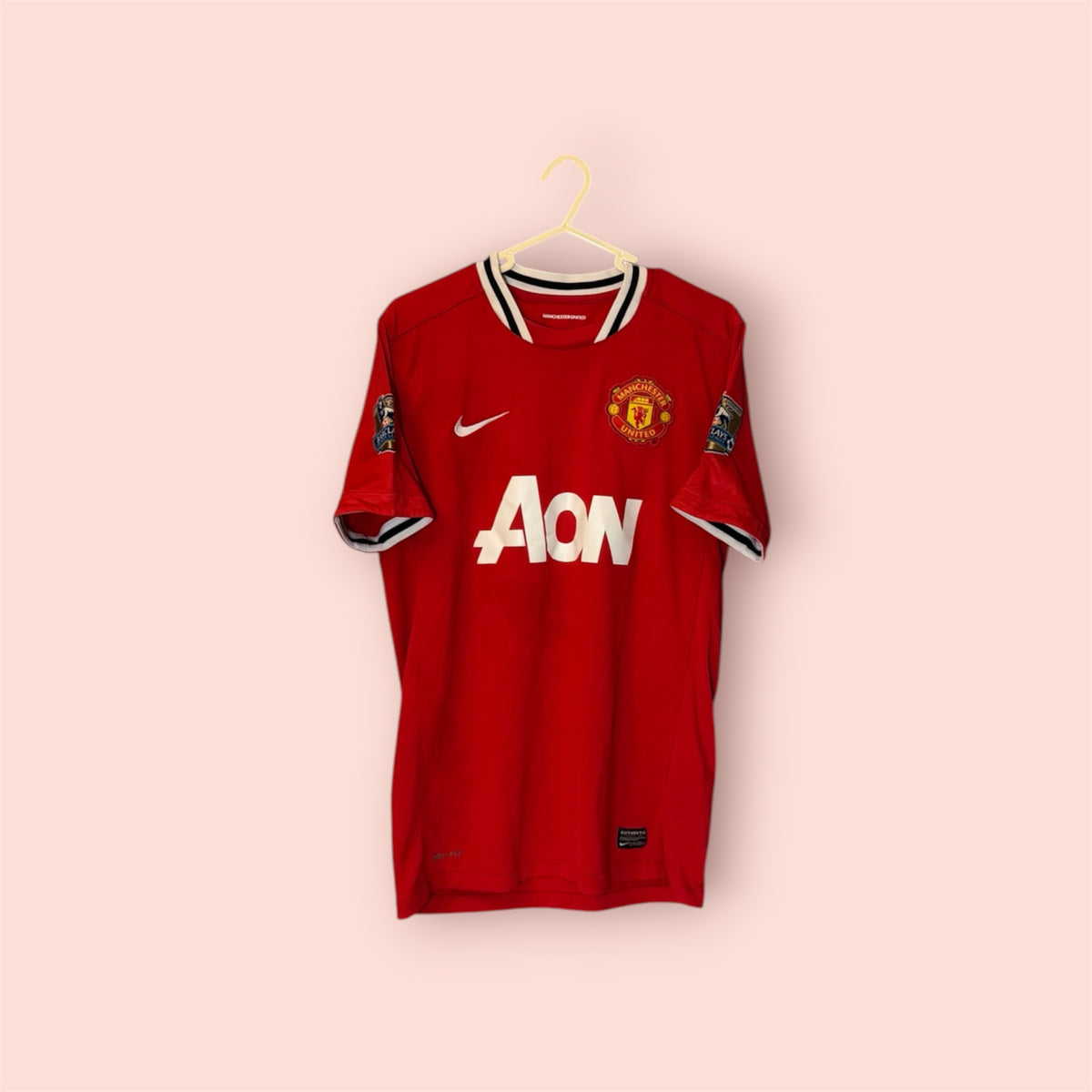 Manchester United Football Shirt - 2013 / 2014 - Home - Medium - #14 Chicharito