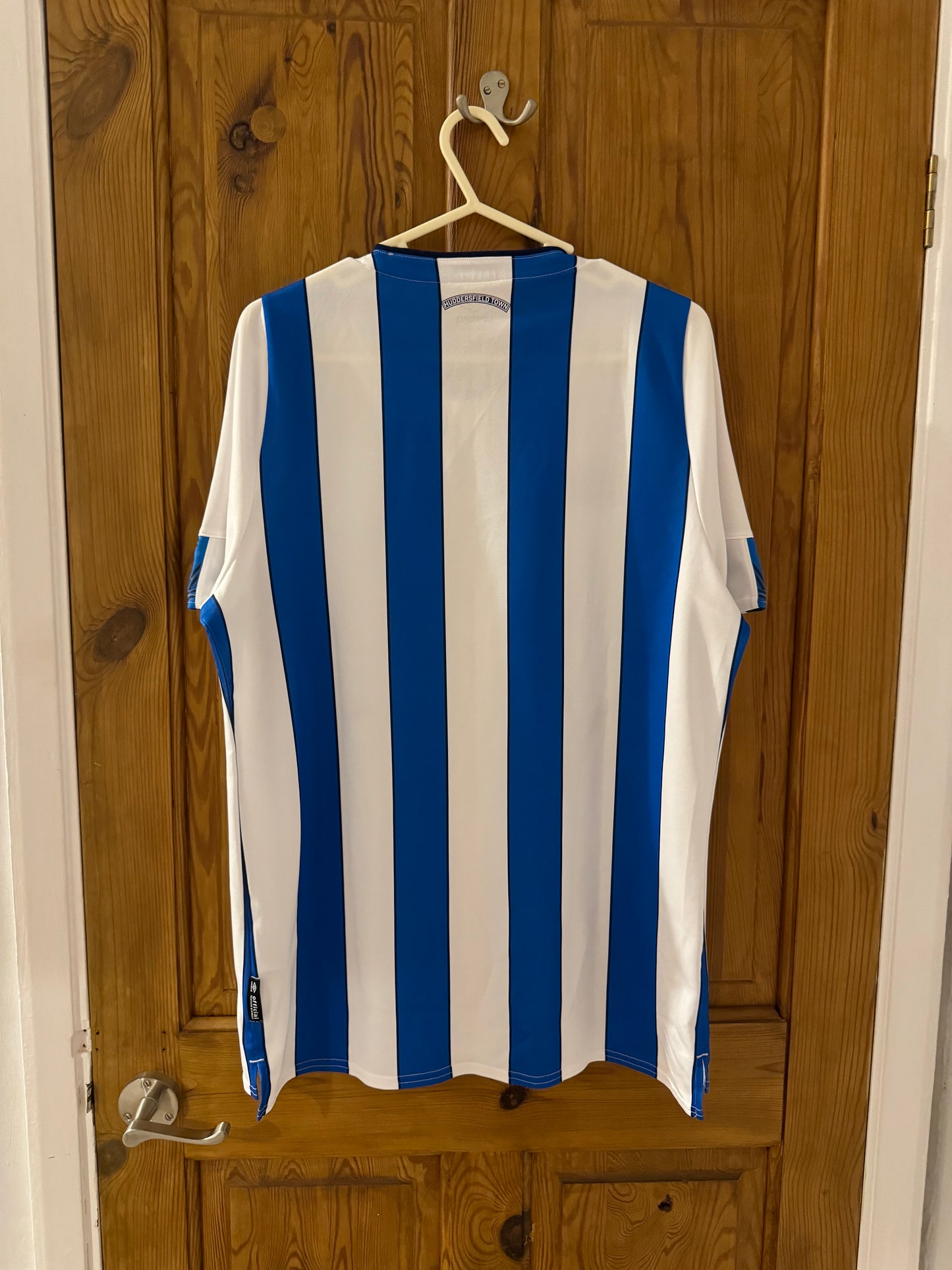 Huddersfield Town Football Shirt - 2019 / 2020 - Home - Large