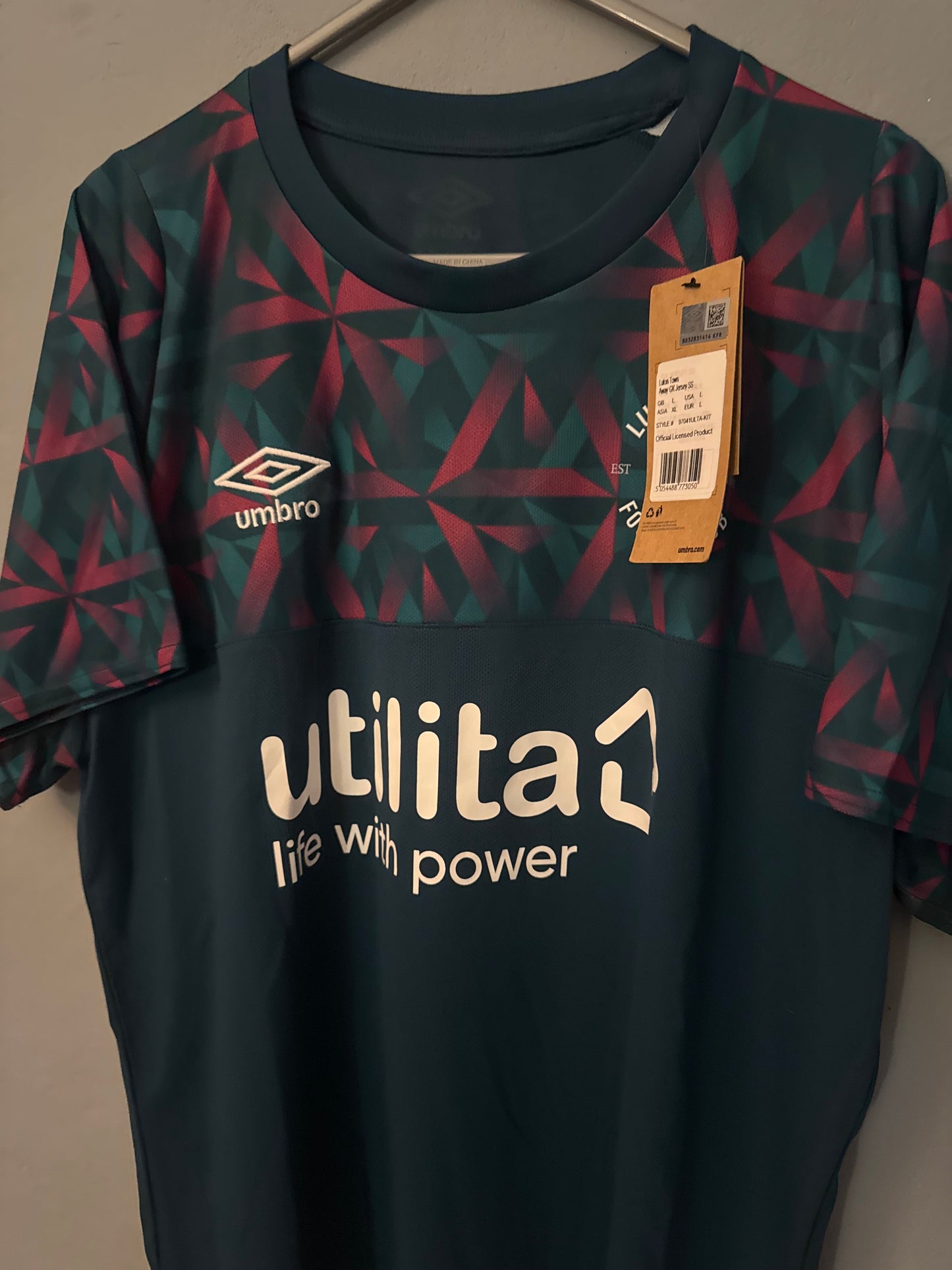 Luton Town Football Shirt - 2022 / 2023 - GK - Goalkeeper Away - Large - Rare