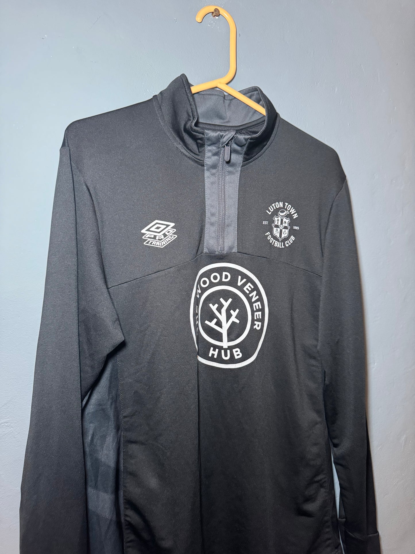 Luton Town Football Shirt - 2022 / 2023 - Training 1/4 Zip - Large