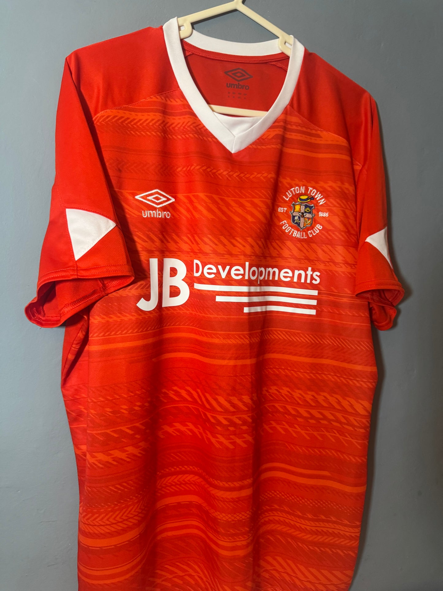 Luton Town Football Shirt - 2021 / 2022 - Home - XL