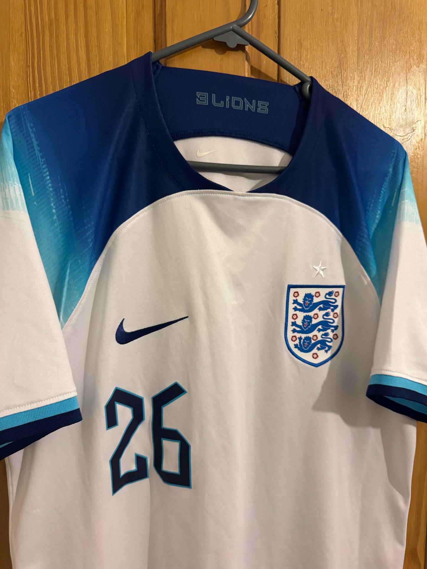 England Football Shirt - 2022 - Home - Medium - #26 Jude Bellingham