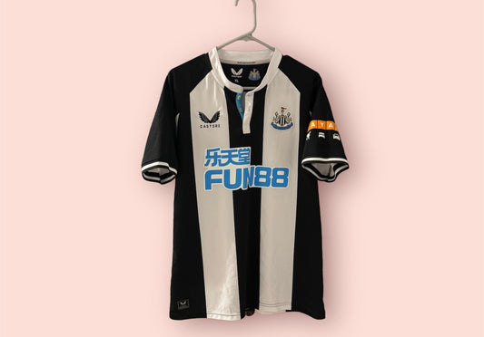 Newcastle United Football Shirt - 2018 / 2019 - Home - XL