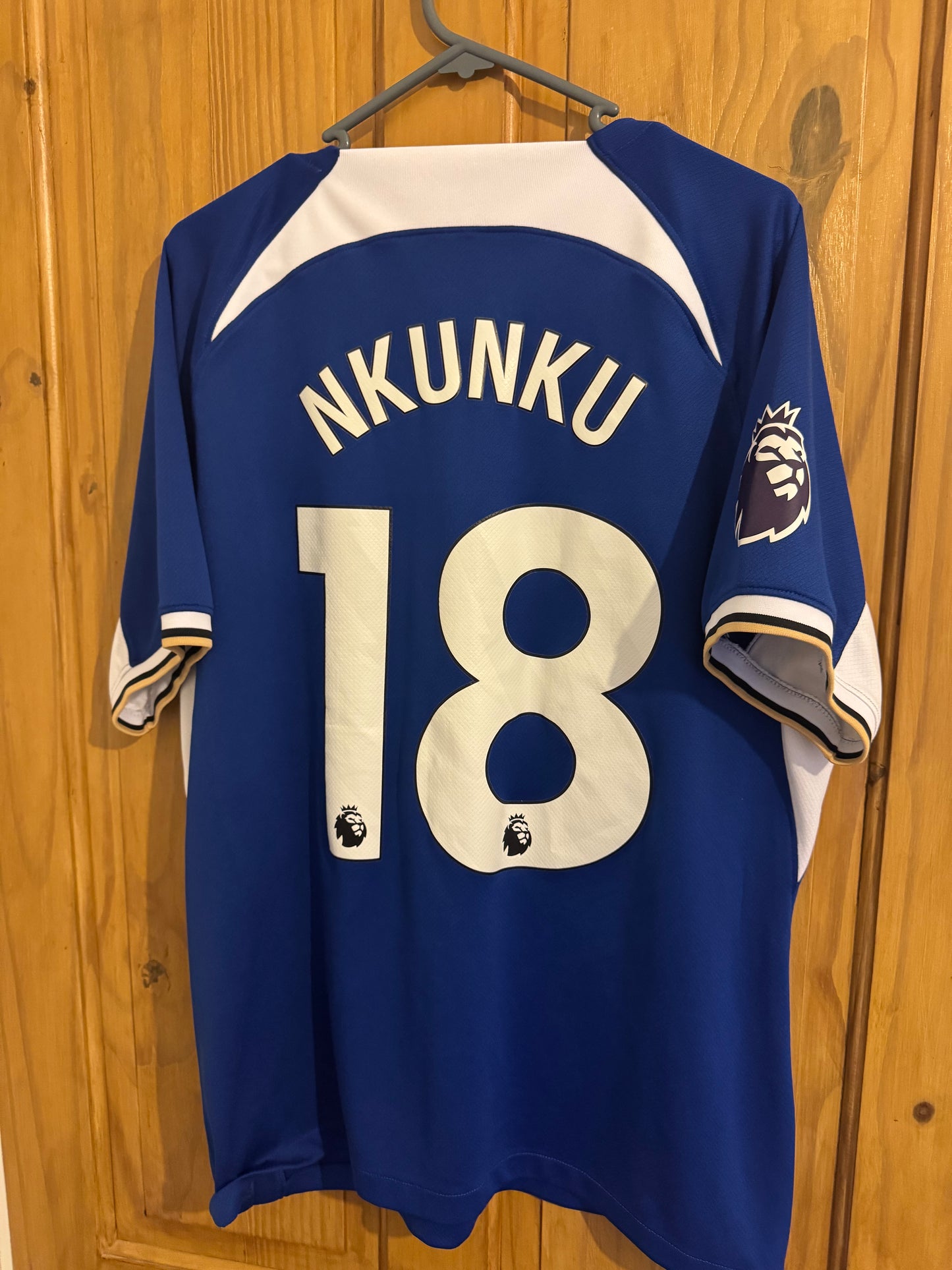 Chelsea Football Shirt - 2023 / 2024 - Home - Large - #18 Nkunku