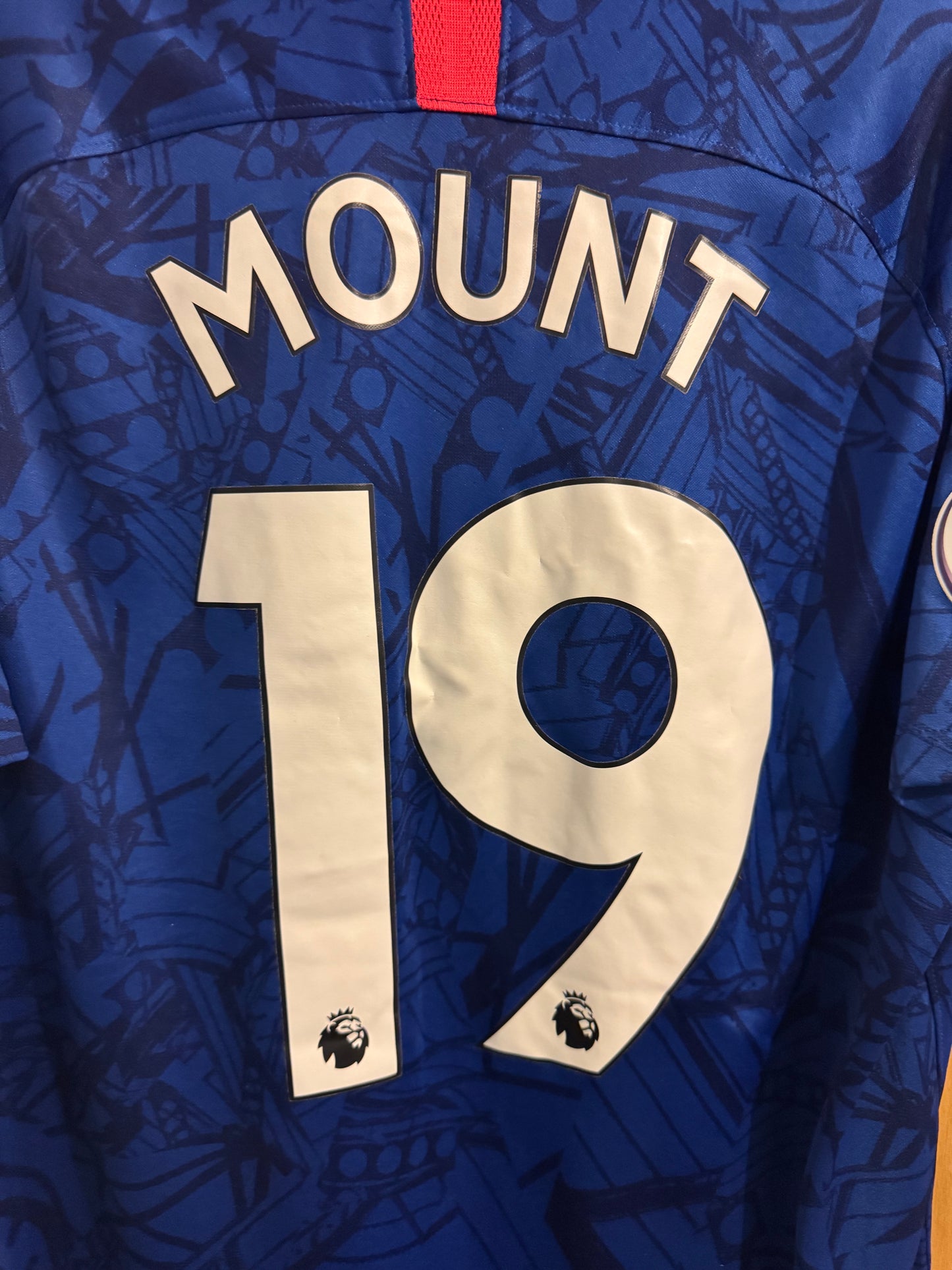Chelsea Football Shirt - 2019 / 2020 - Home - Large - #19 Mason Mount